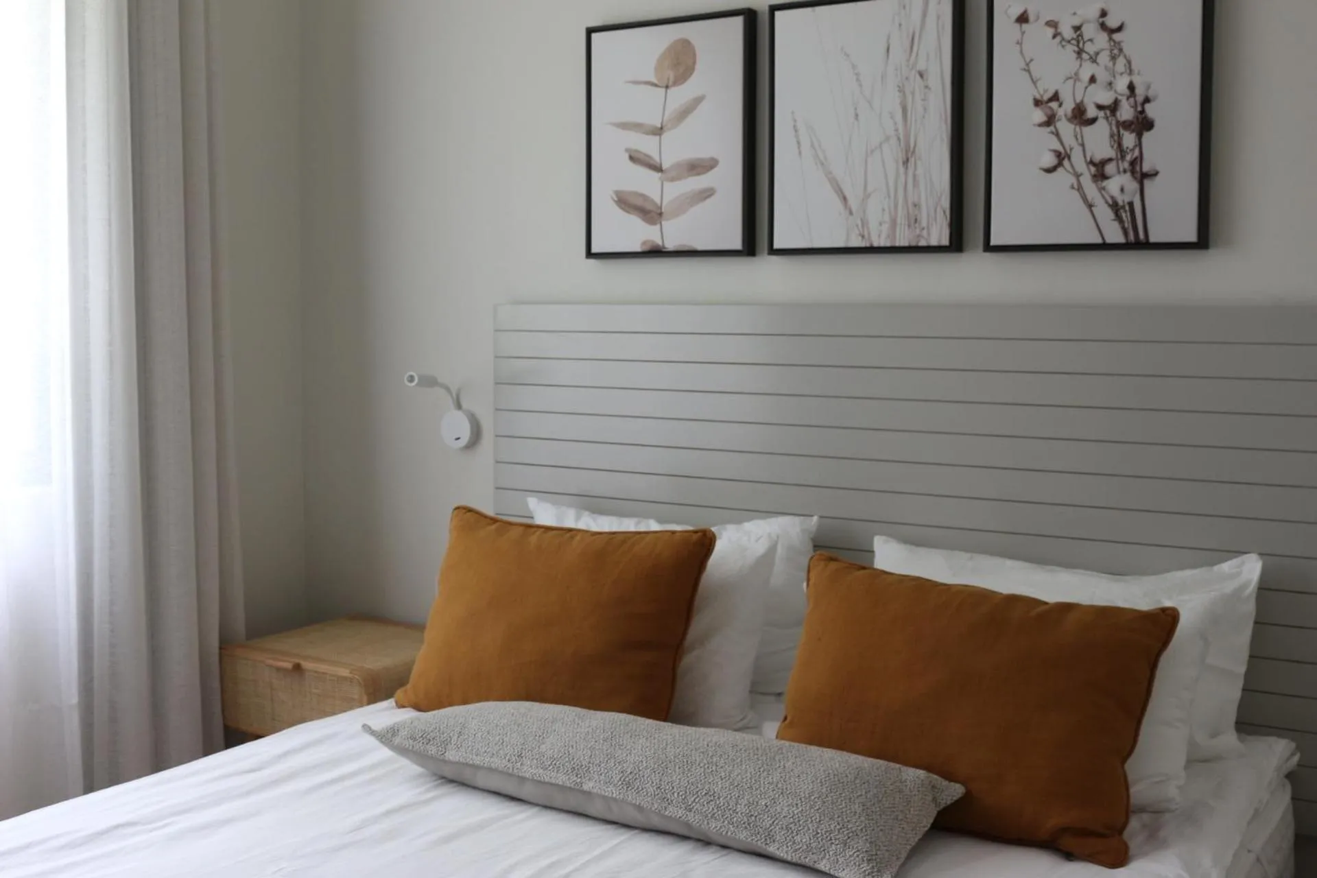 Bed in Beach & Mountain by Horizon Holidays