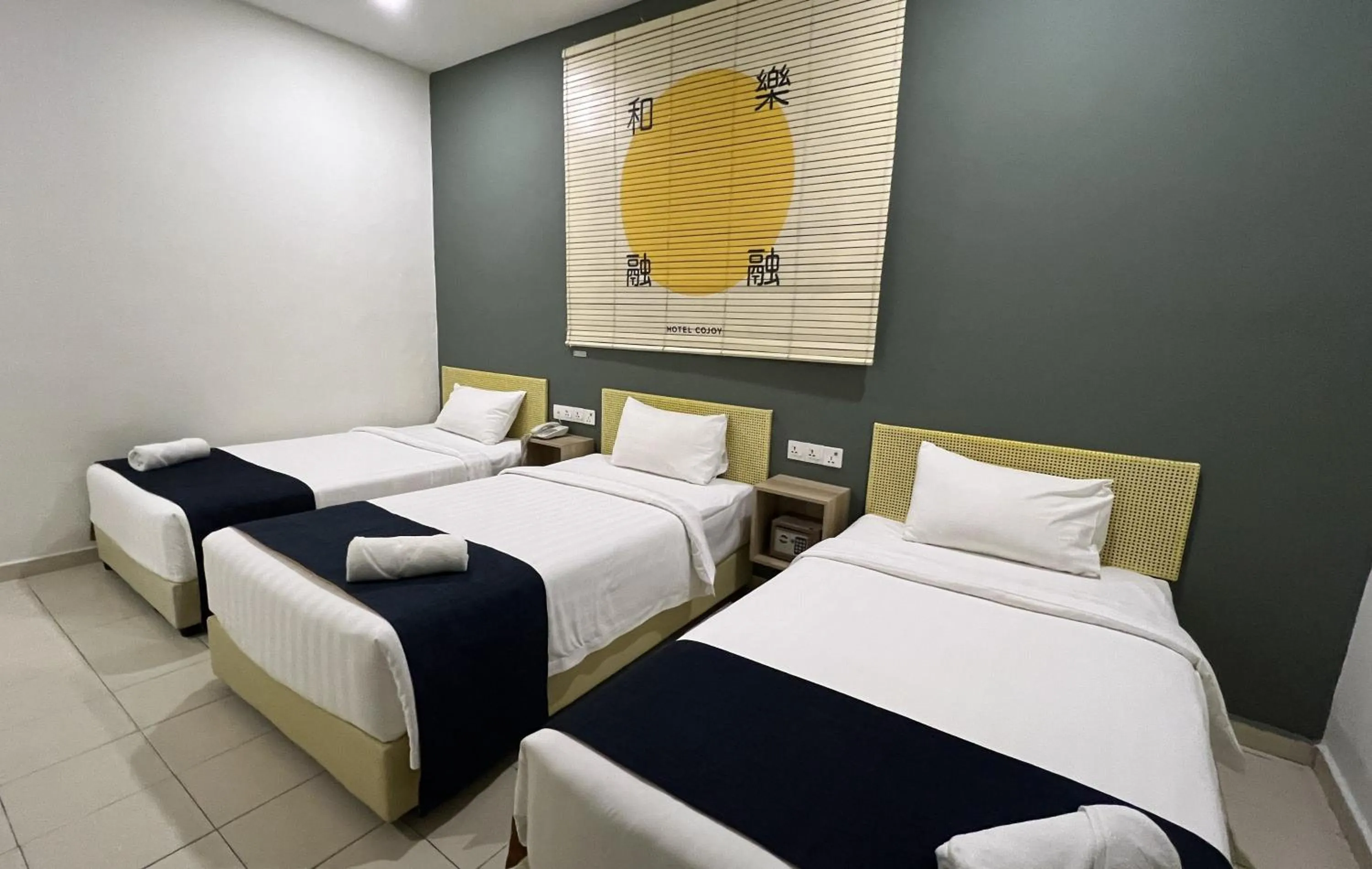 Bedroom, Bed in Cojoy Hotel @ Chinatown