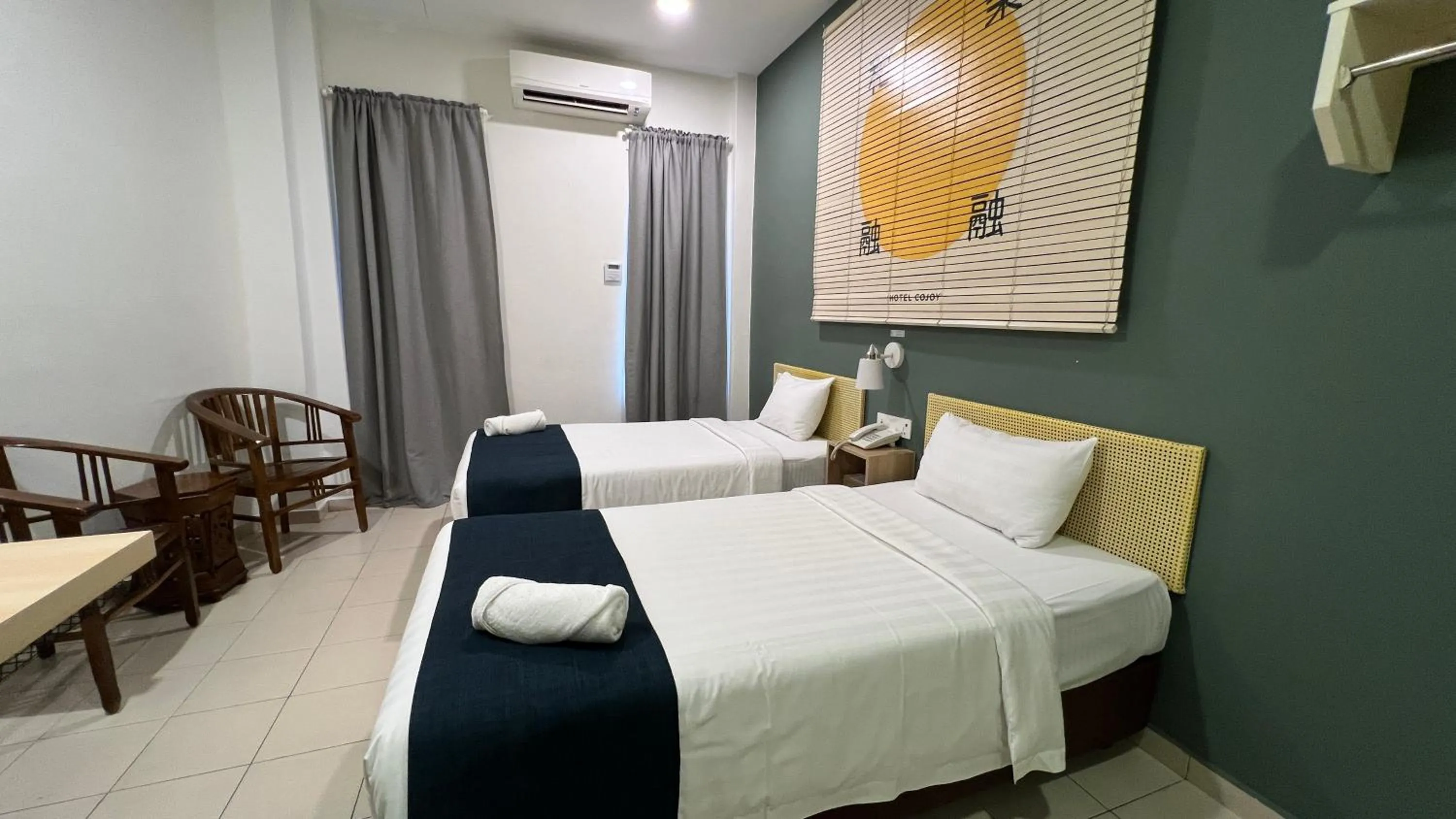 Bedroom, Bed in Cojoy Hotel @ Chinatown