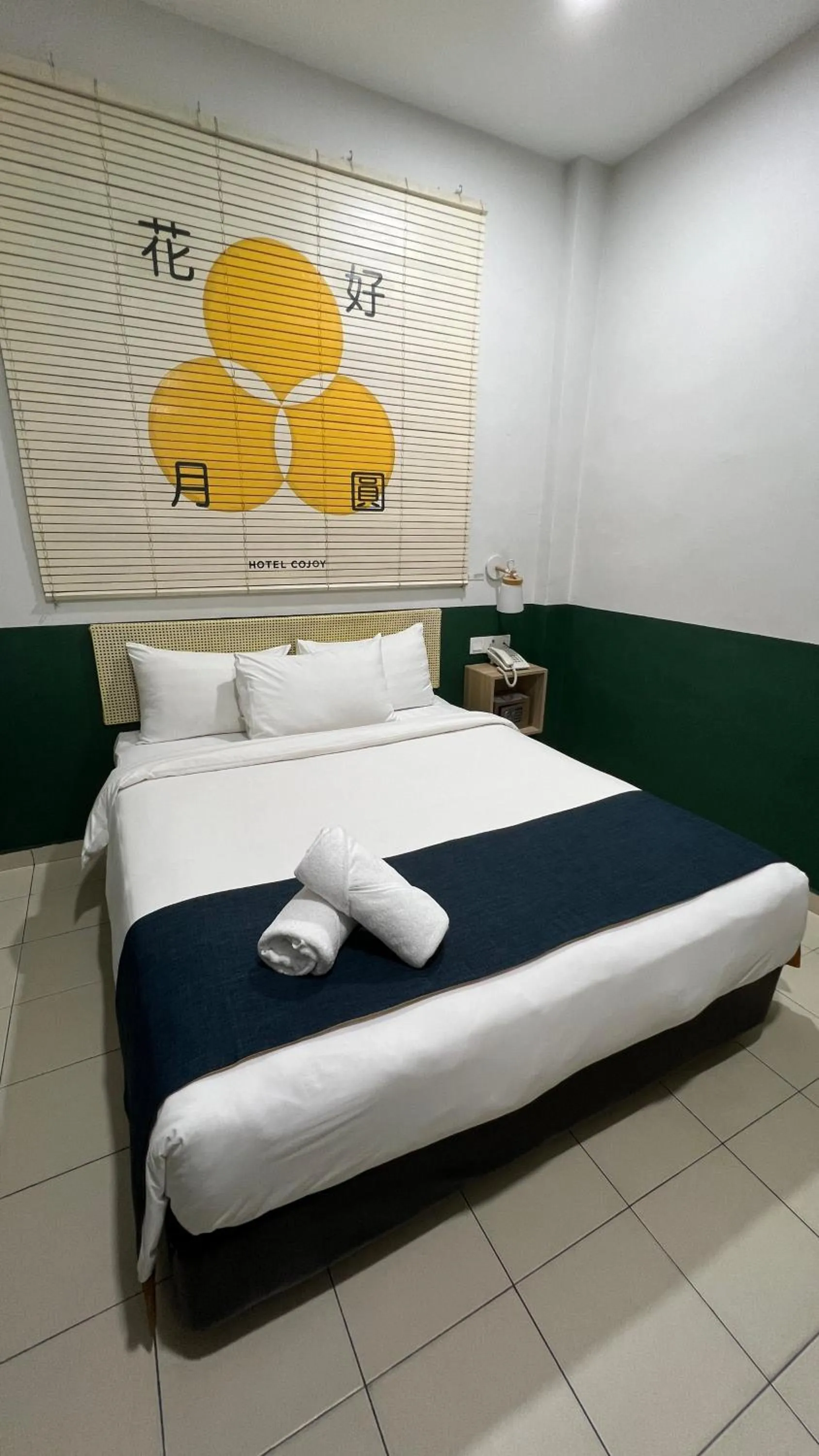 Bedroom, Bed in Cojoy Hotel @ Chinatown