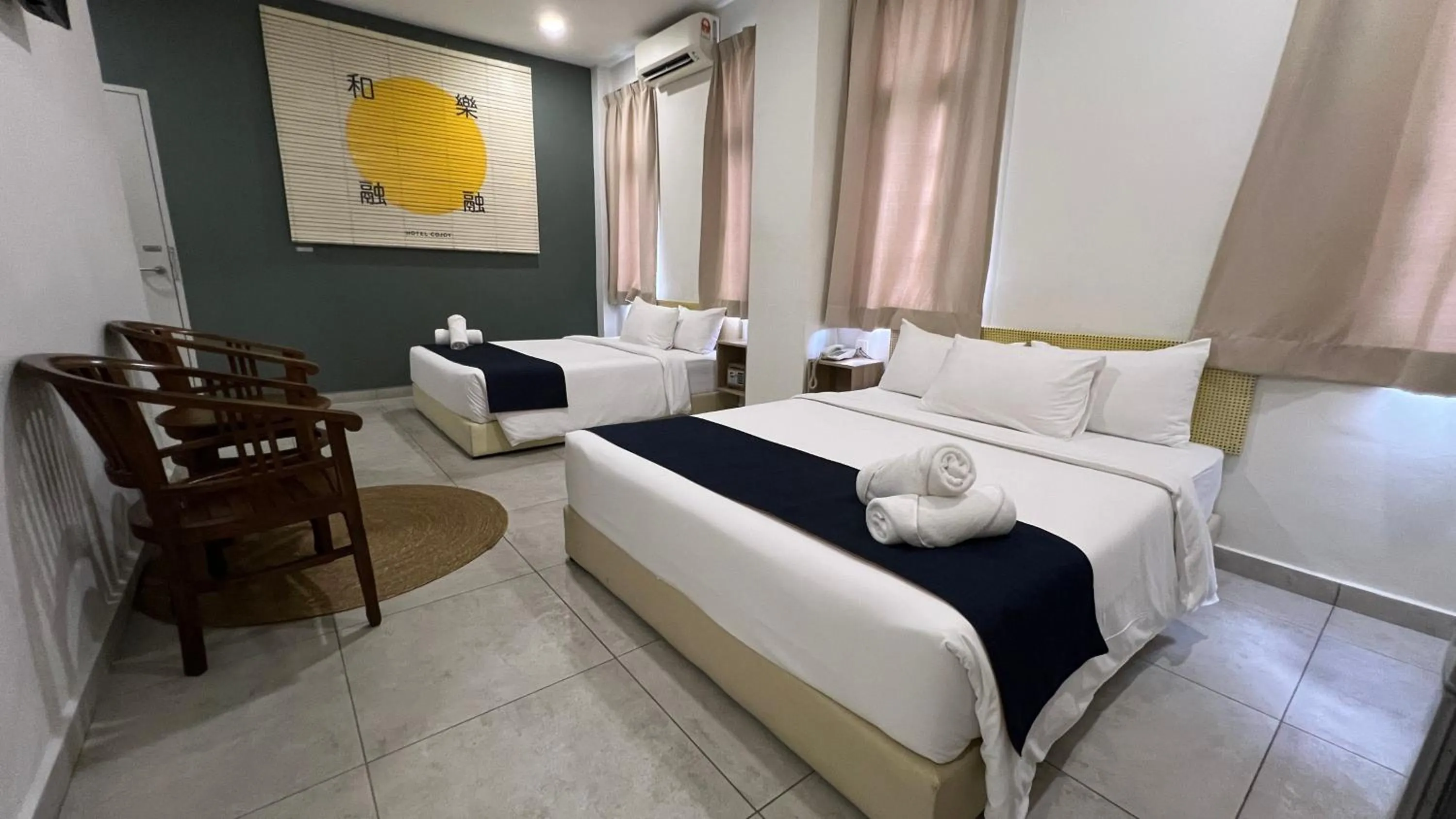 Bedroom, Bed in Cojoy Hotel @ Chinatown