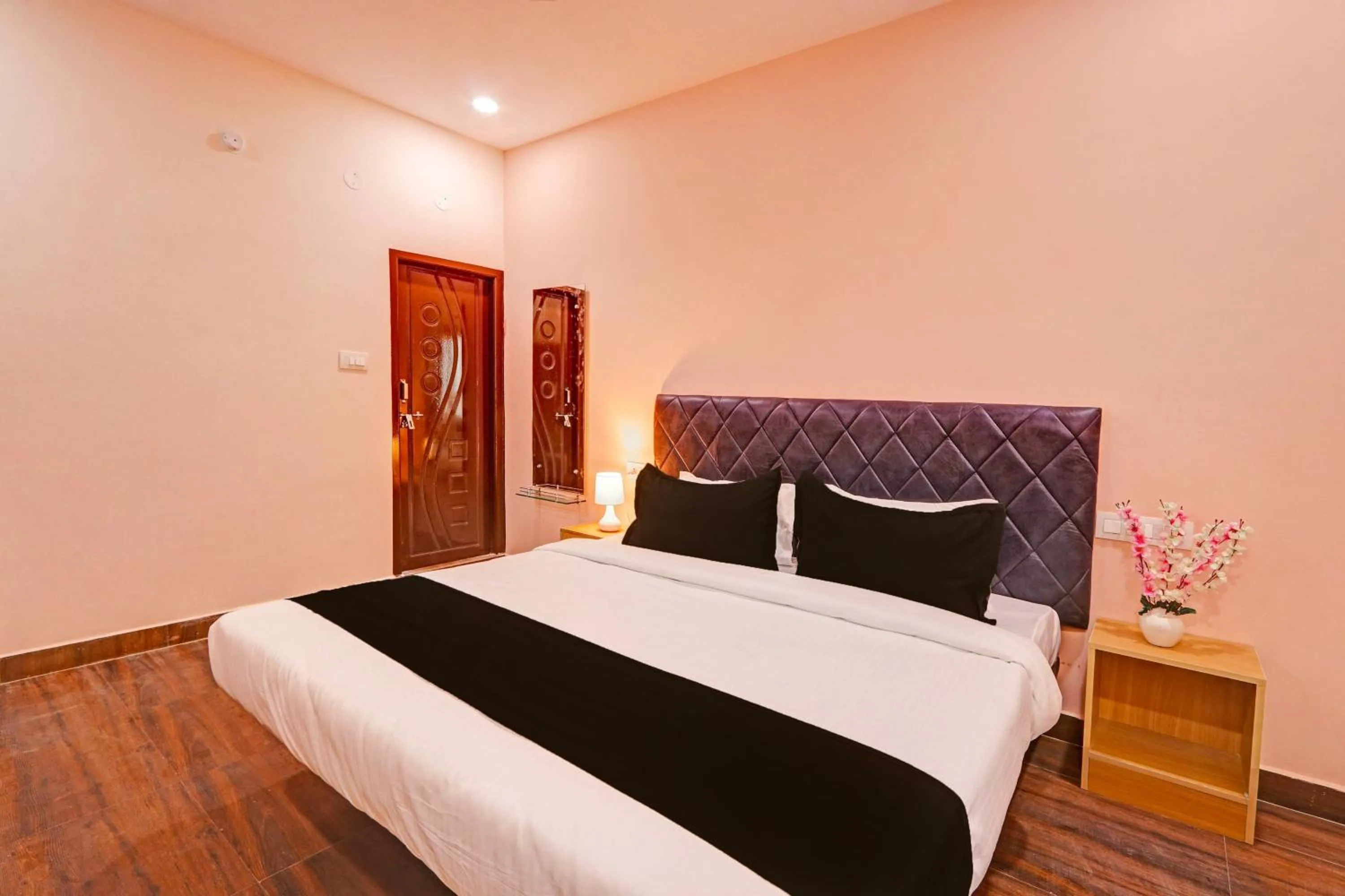 Bedroom, Bed in Super Hotel O RBS Classic Stay Boduppal