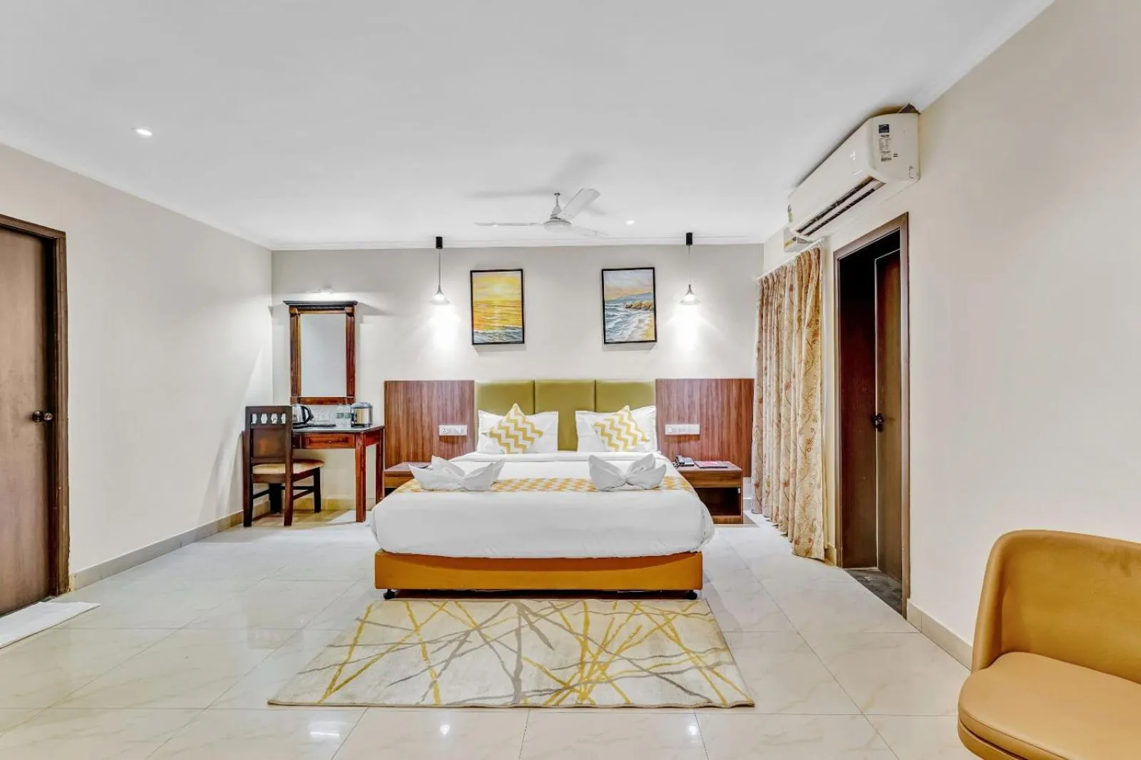 Apartment in Blossoms Hotel & Service Apartments