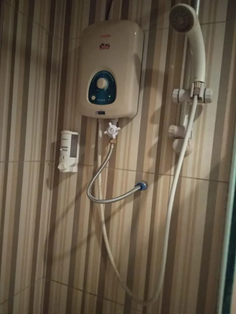 Shower in GRAND DARUSSALAM HOTEL