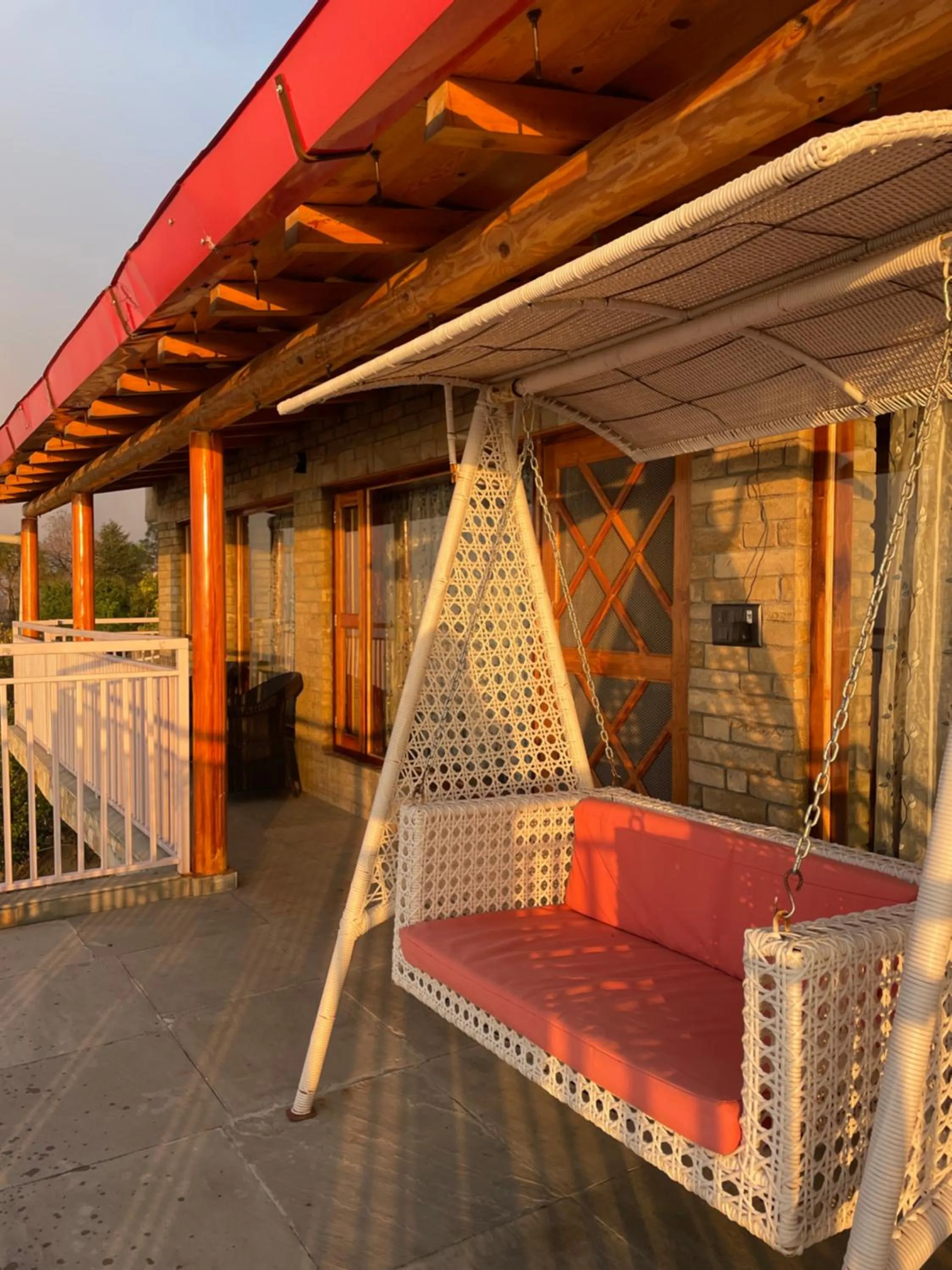 Kasar Himalaya Holiday Resort, Binsar Rd