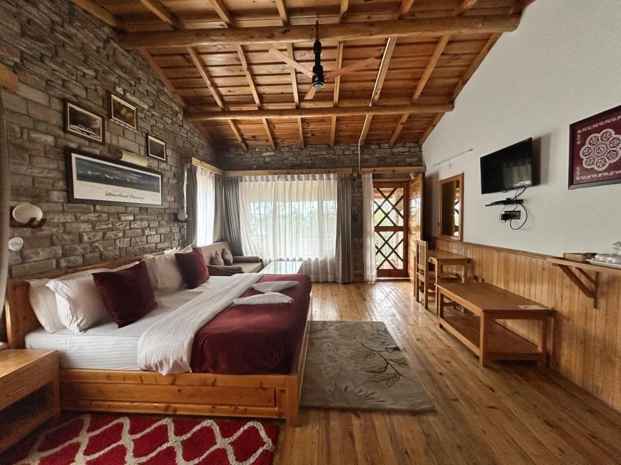 Kasar Himalaya Holiday Resort, Binsar Rd