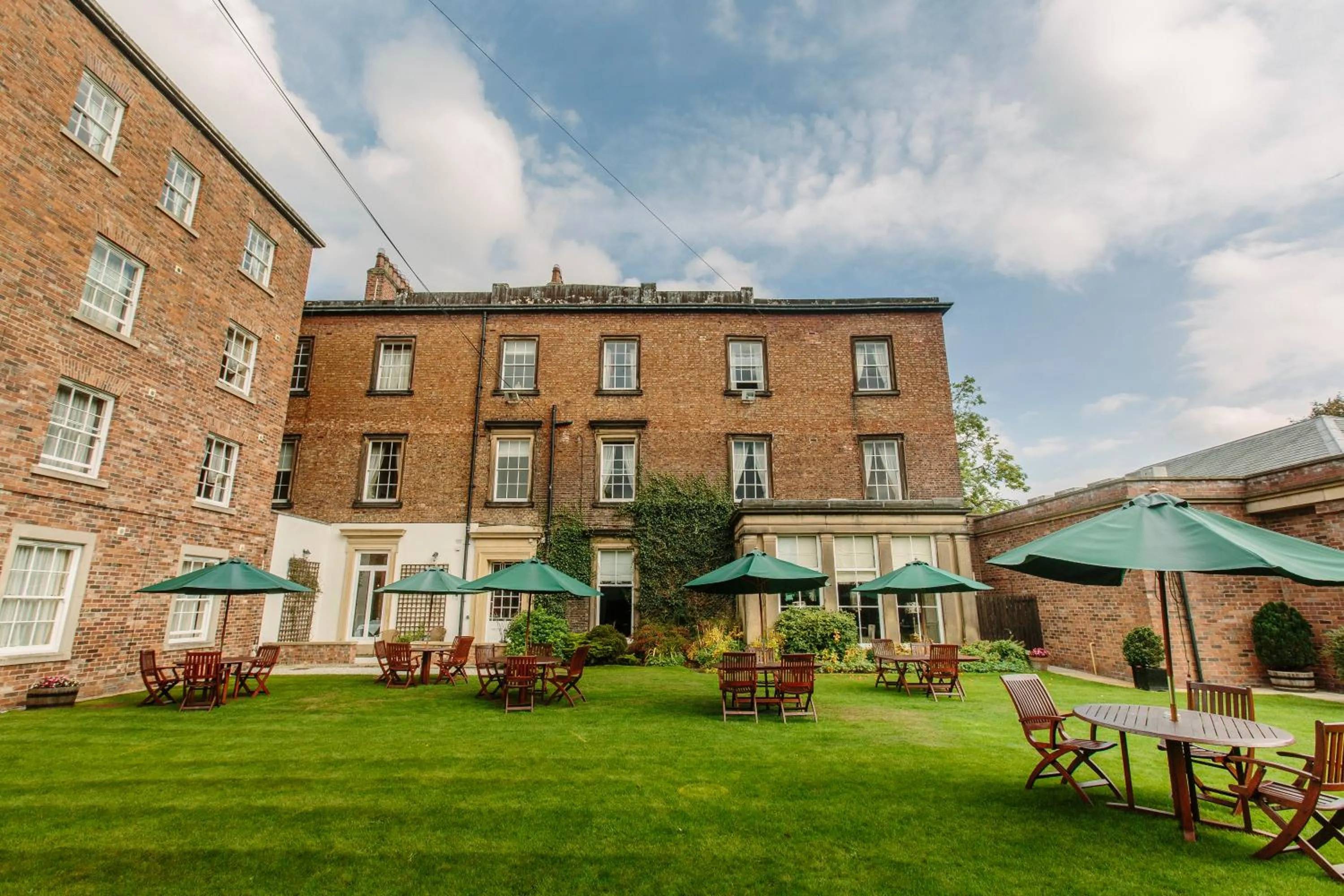 Facade/entrance in Bannatyne Hotel Darlington
