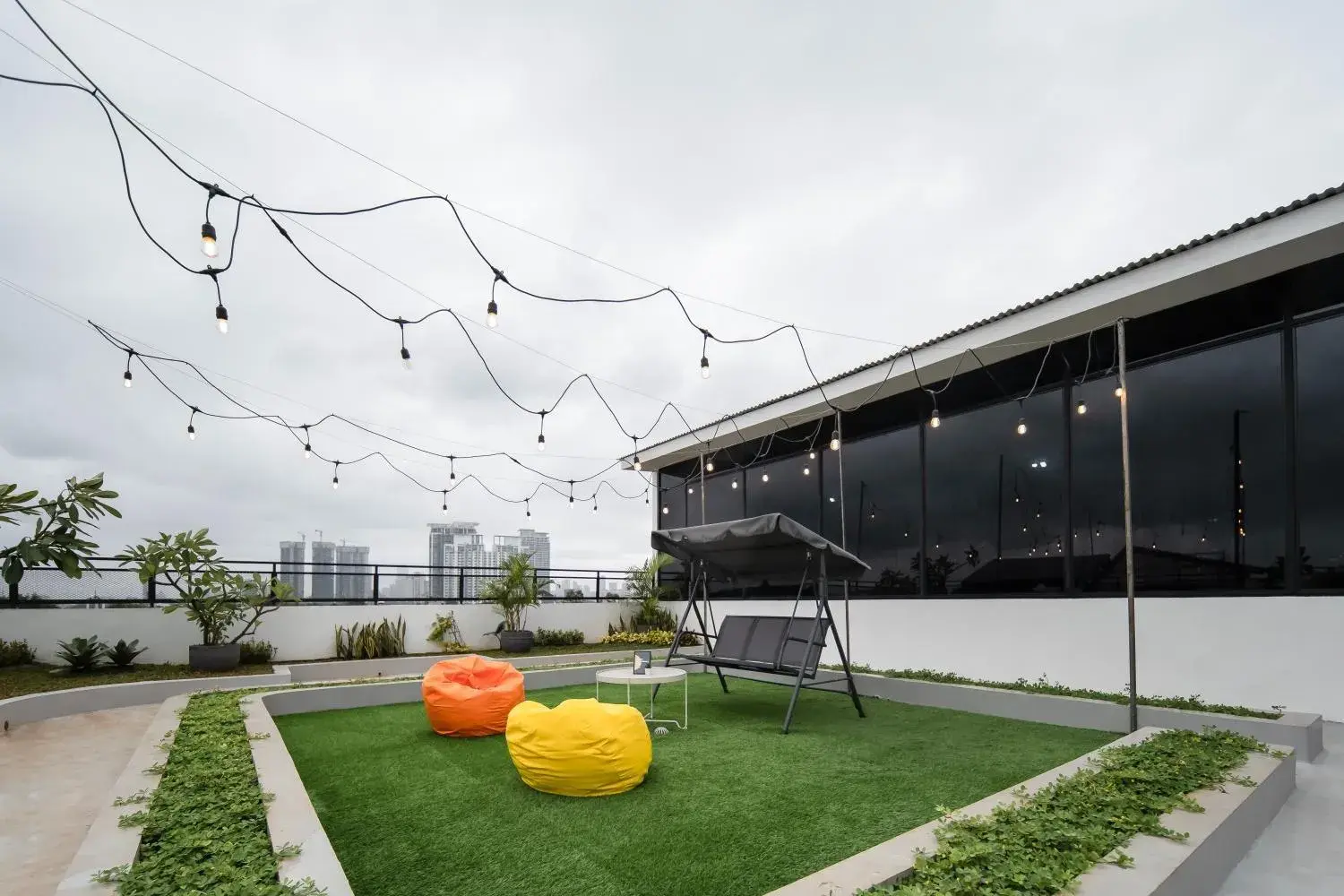 Property building in Cove Casagio Property building in Cove Casagio