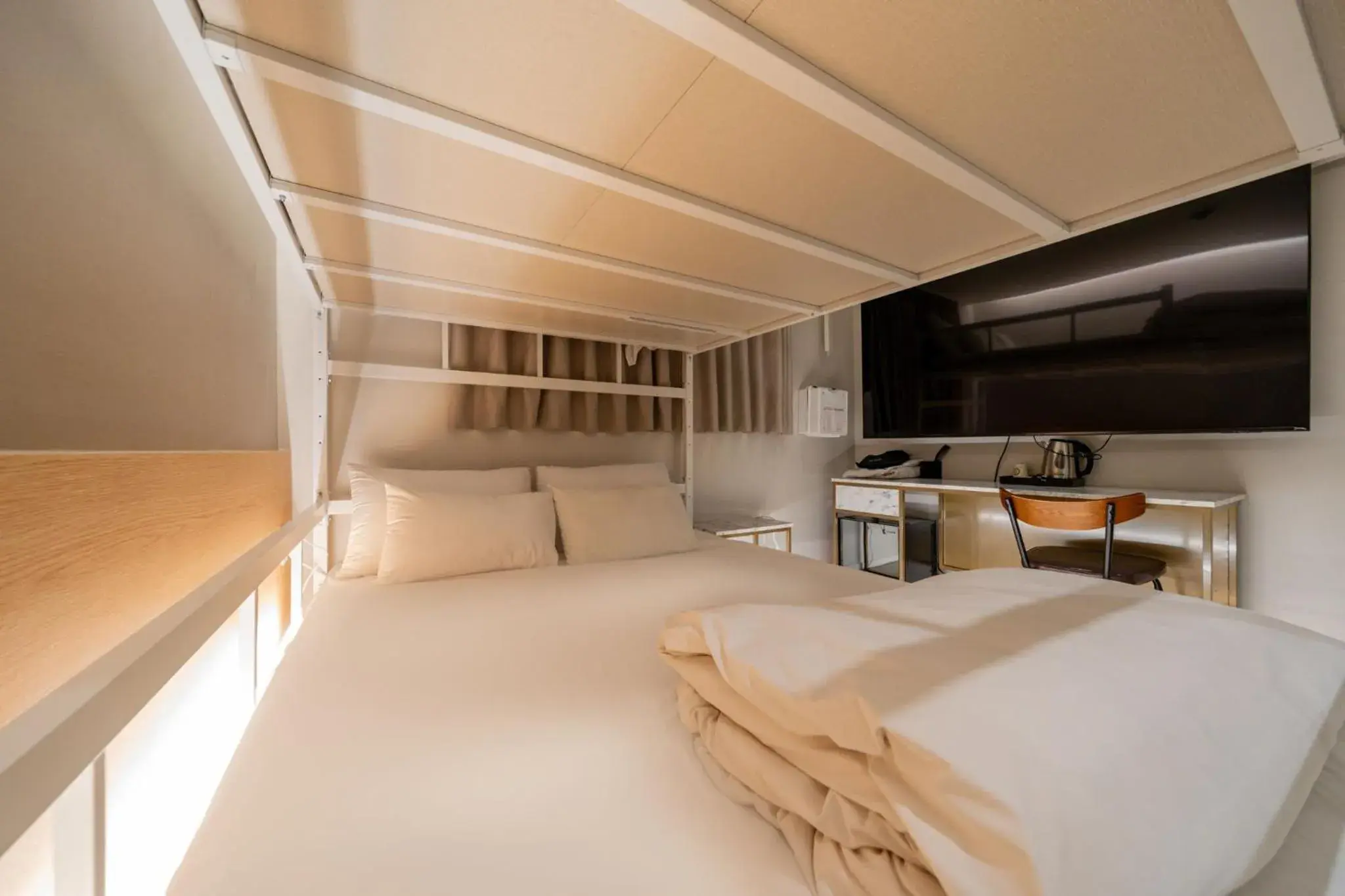 Bed in Mnlucky Hotel Bed in Mnlucky Hotel