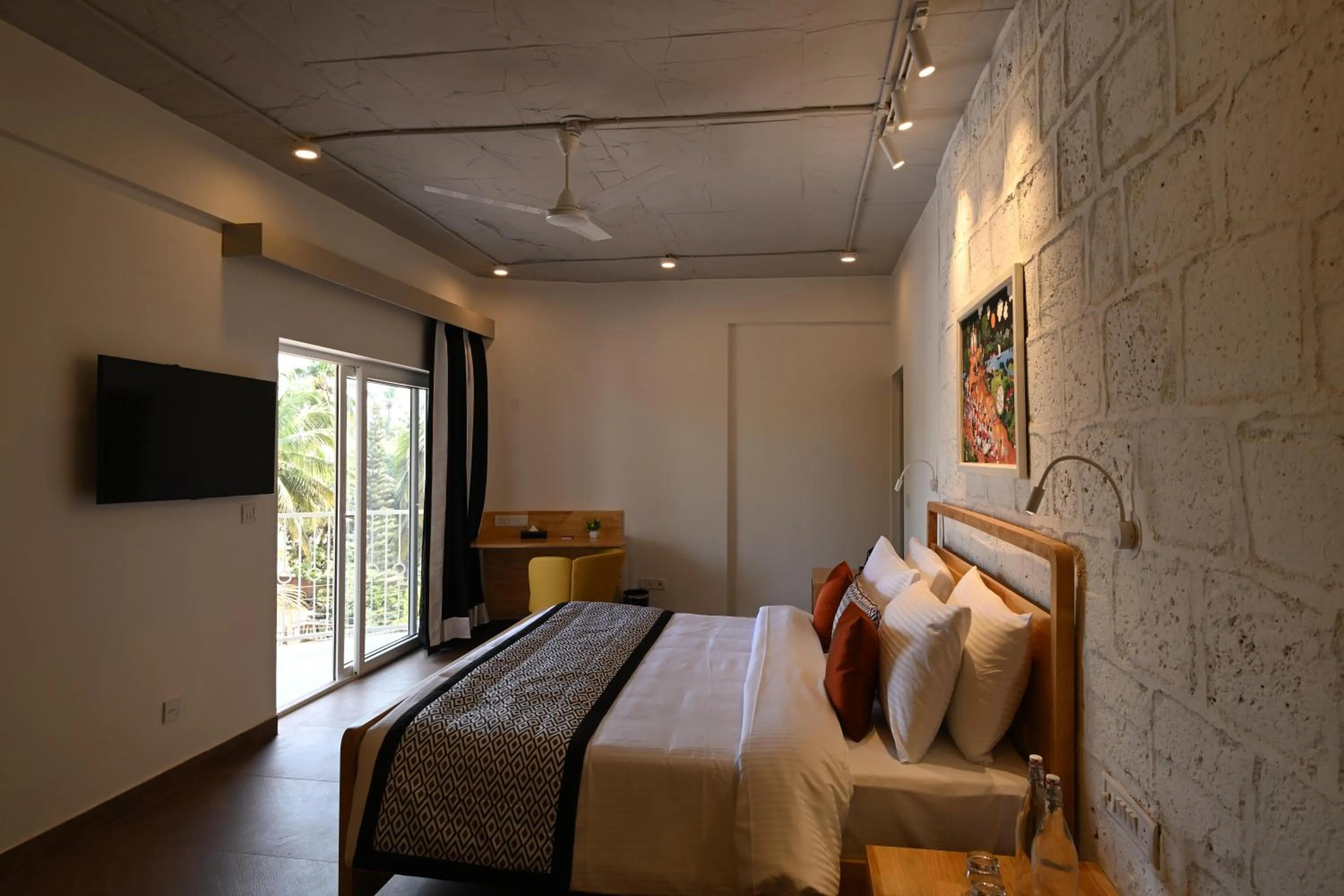 Bedroom, Bed in Bedzzz Xclusiv Morjim, Goa By Leisure Hotels