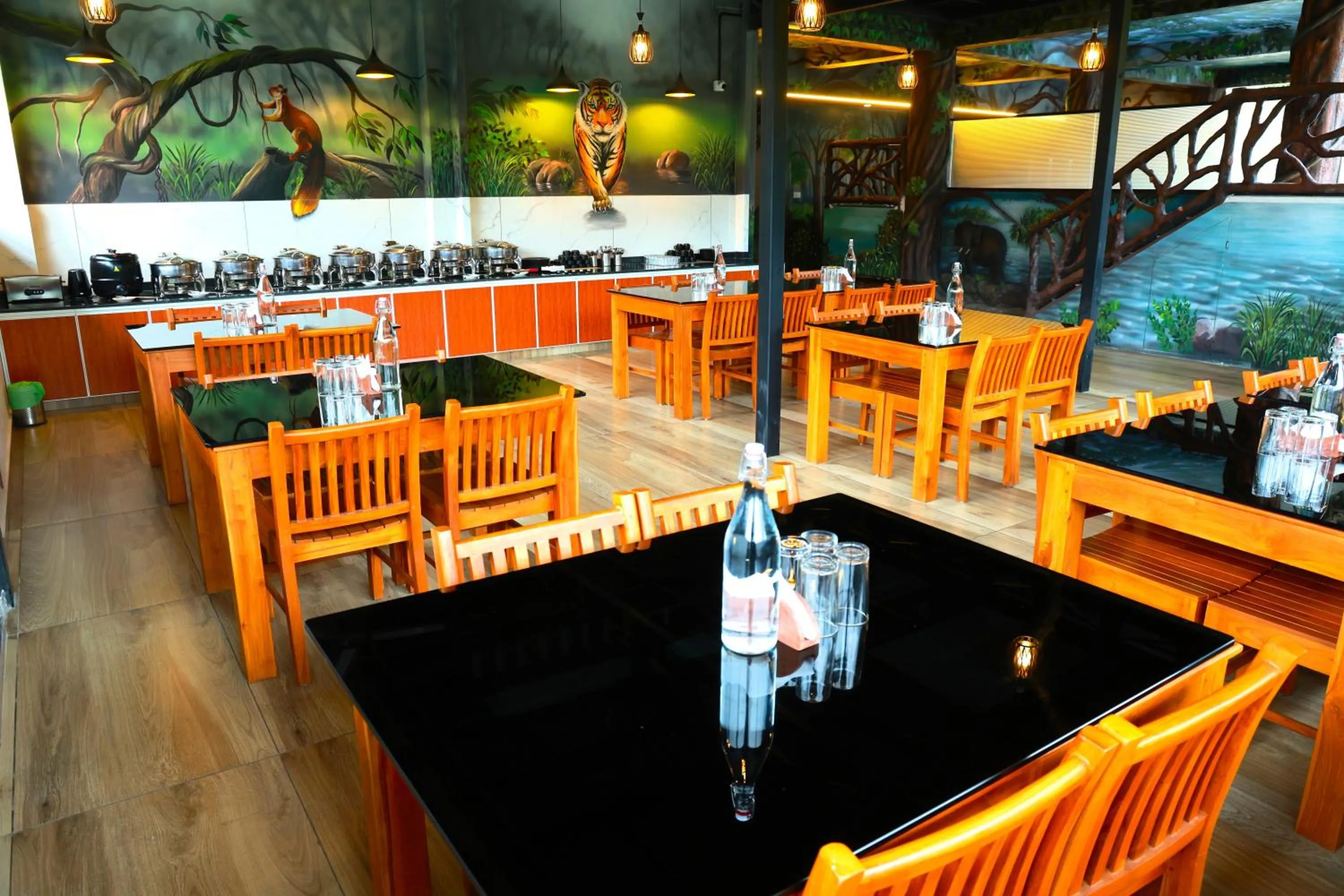 Restaurant/places to eat in Misty Dale Luxury Resort & Spa