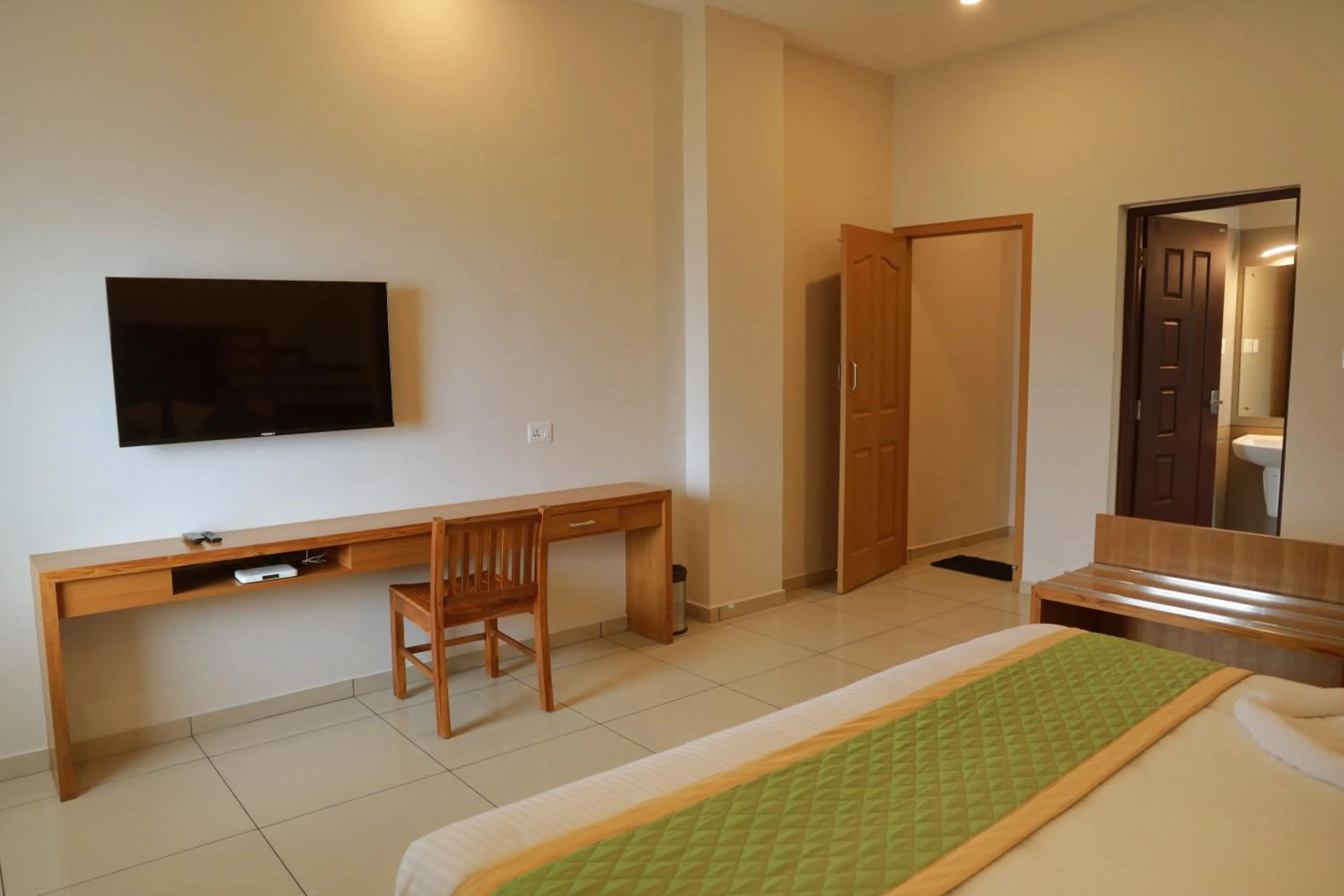 Bedroom, Bed in Misty Dale Luxury Resort & Spa
