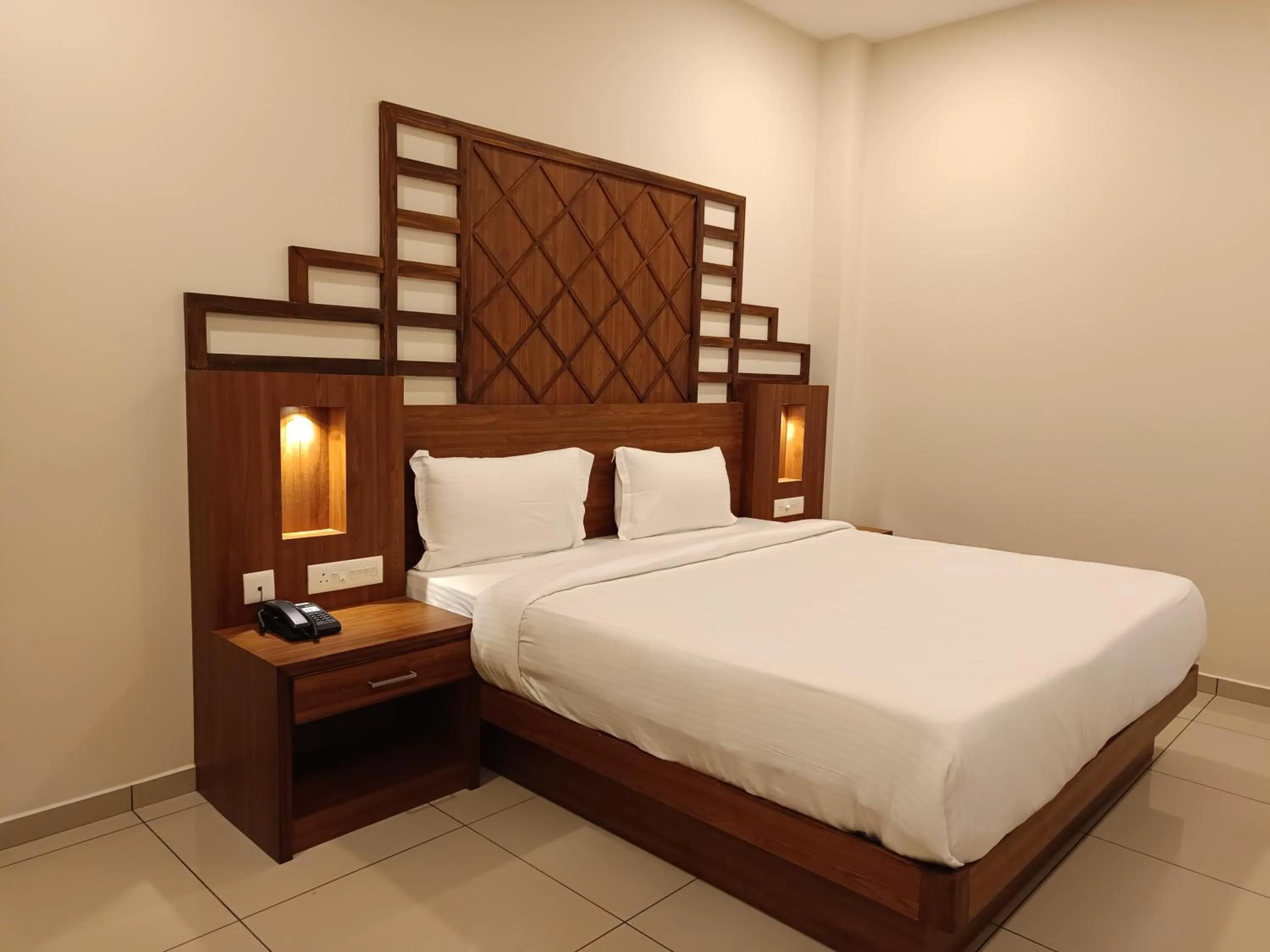 Bed in Misty Dale Luxury Resort & Spa