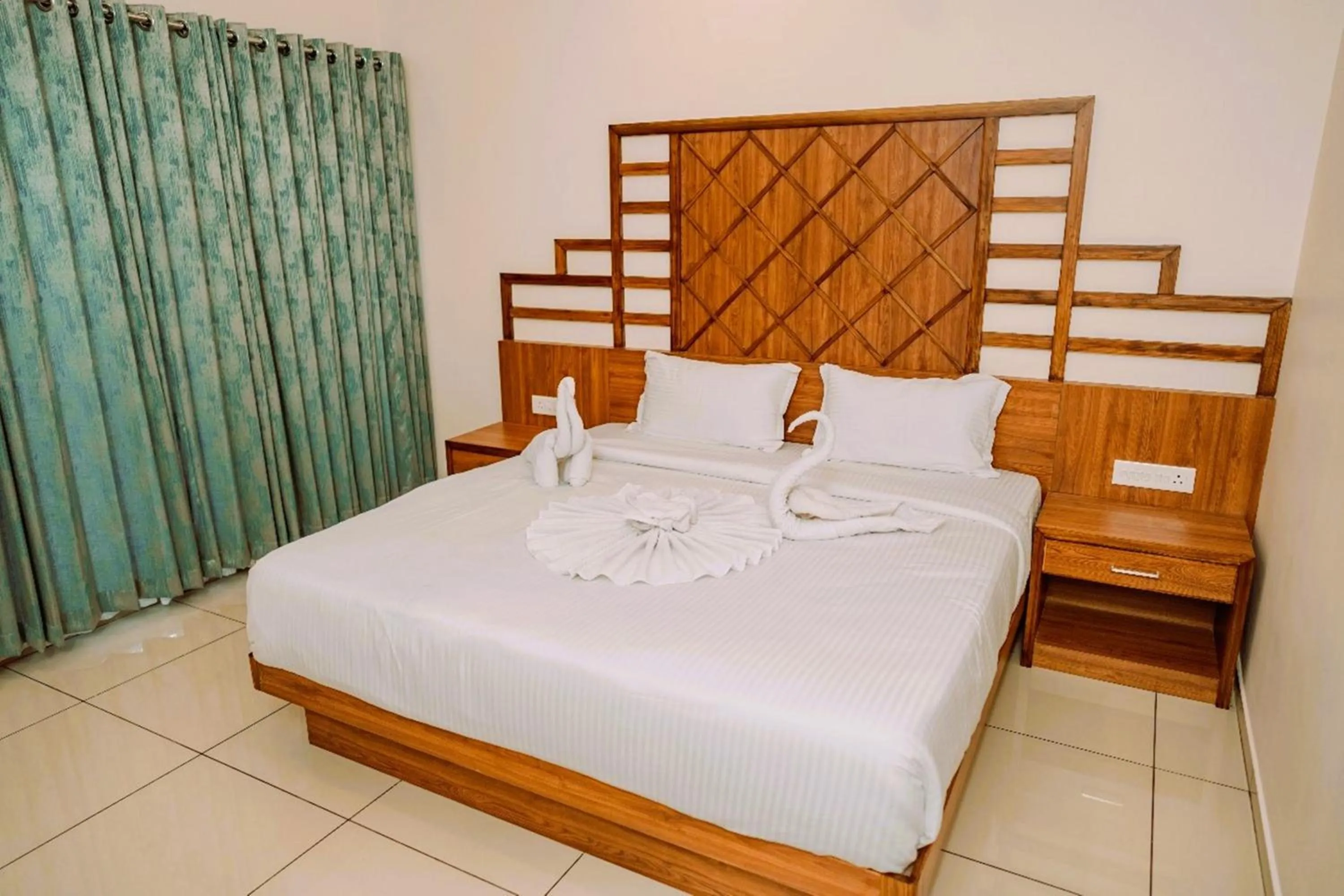 Bed in Misty Dale Luxury Resort & Spa