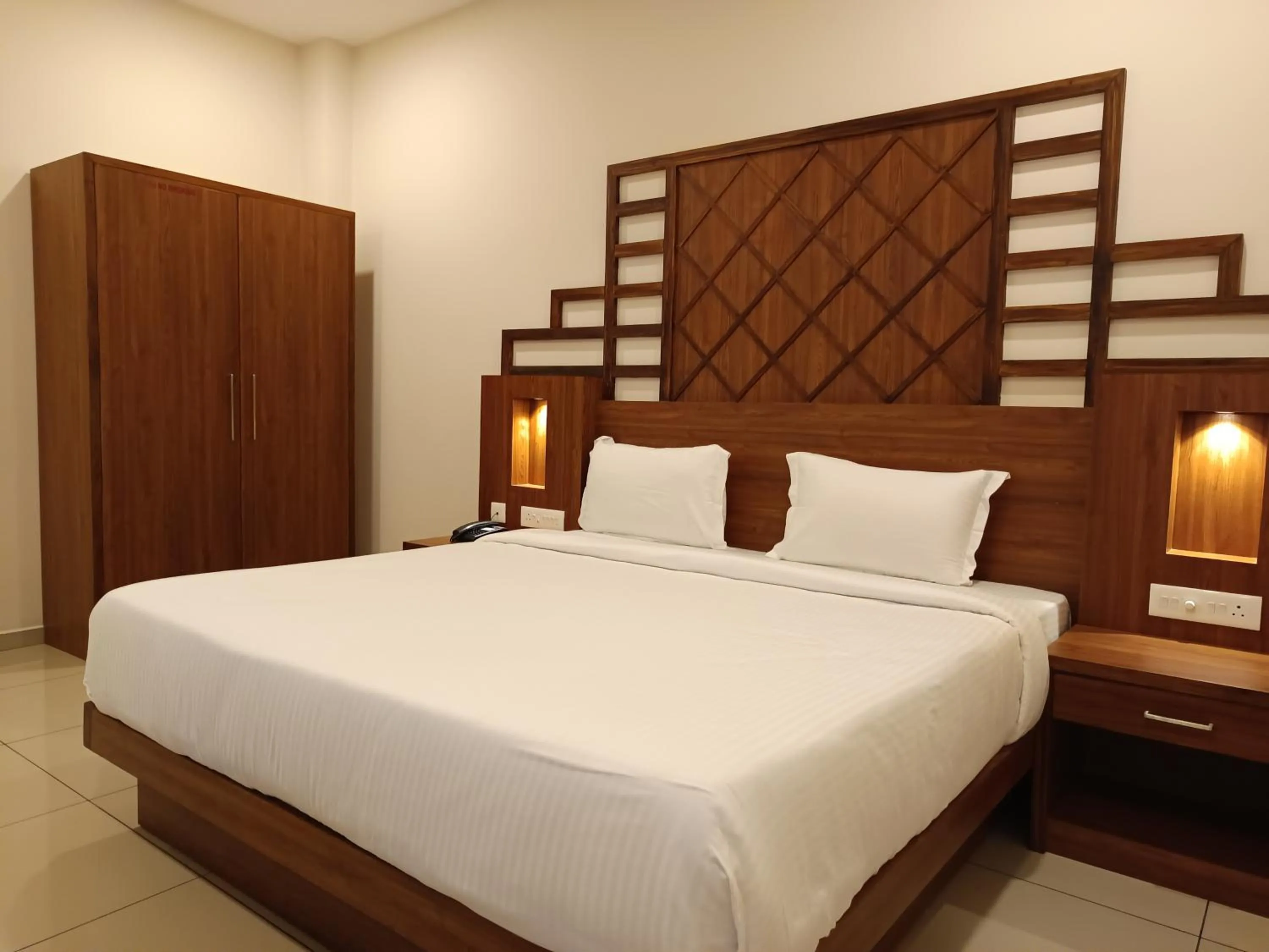 Bed in Misty Dale Luxury Resort & Spa