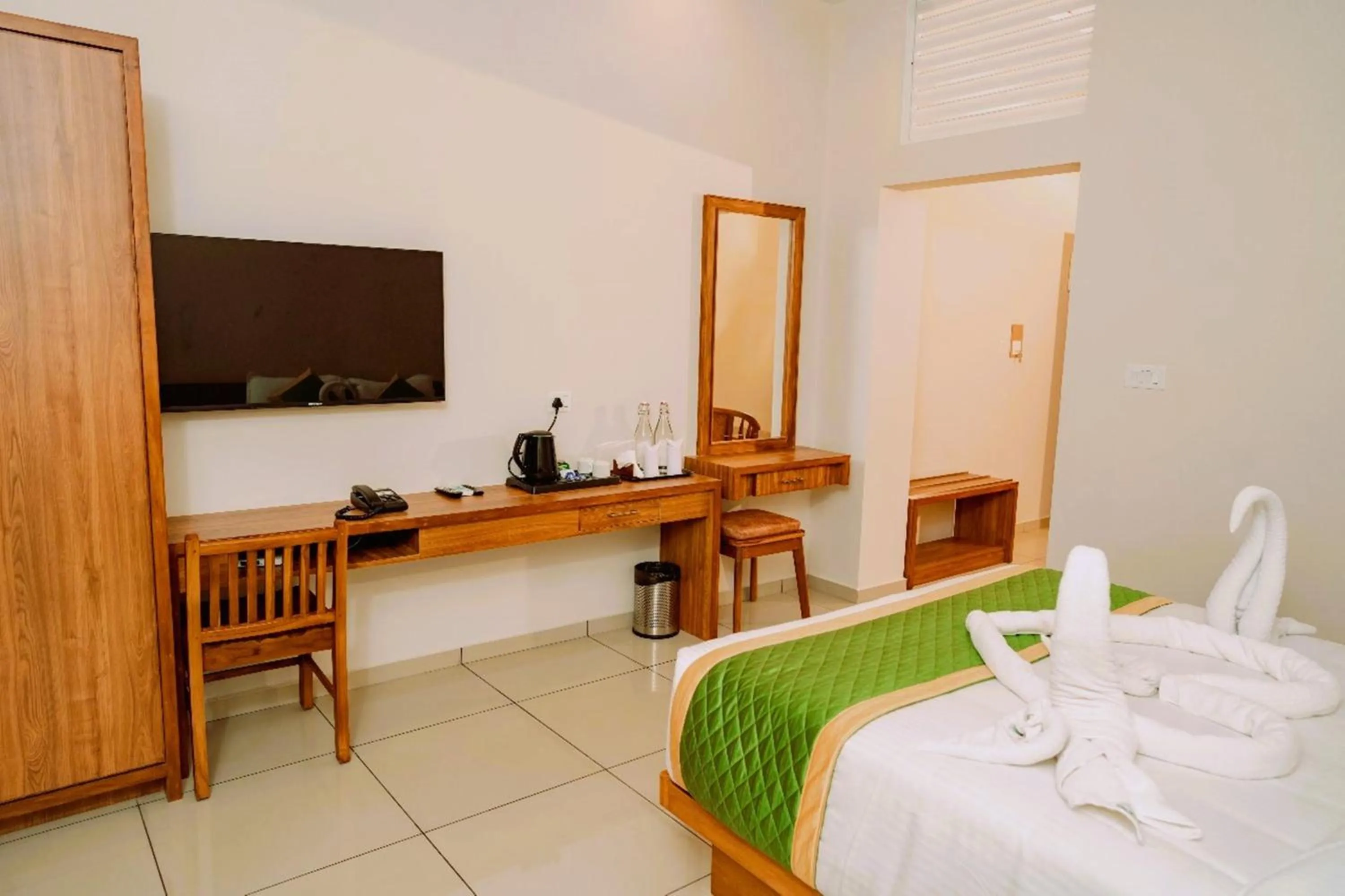 Bedroom, Bed in Misty Dale Luxury Resort & Spa