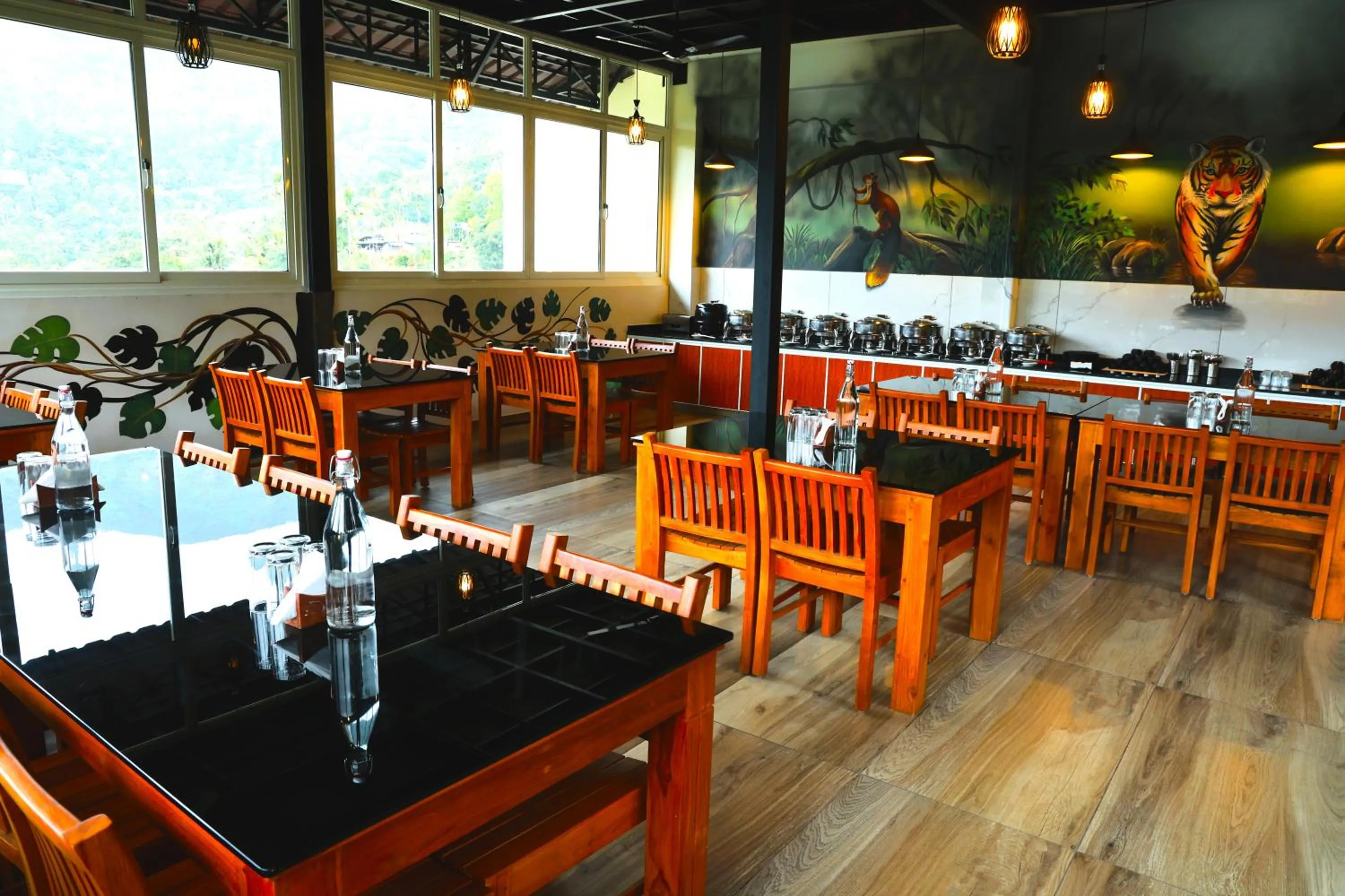 Restaurant/places to eat in Misty Dale Luxury Resort & Spa