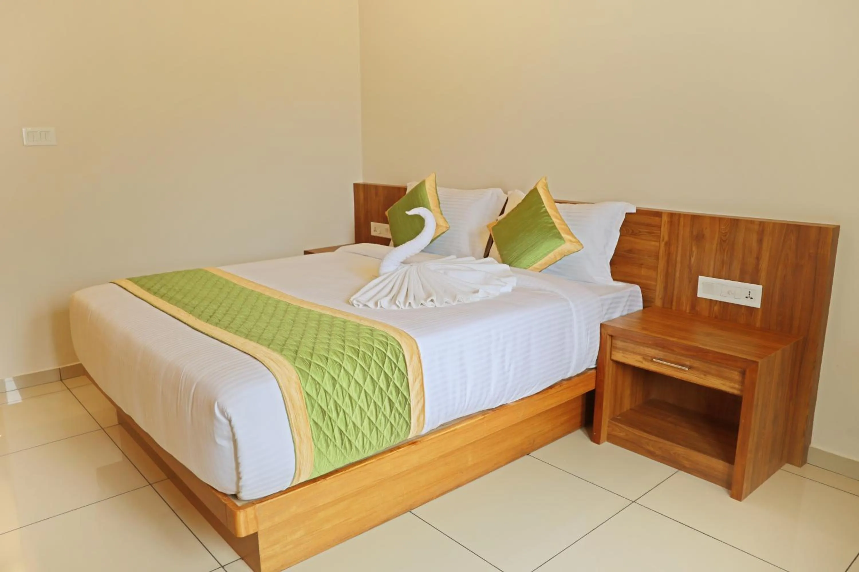 Bedroom, Bed in Misty Dale Luxury Resort & Spa