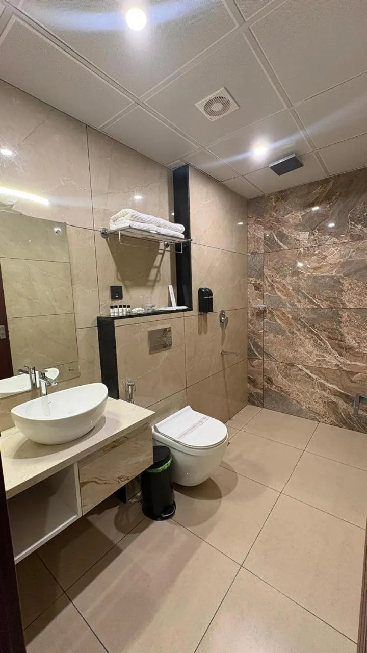 Toilet in Misty Dale Luxury Resort & Spa