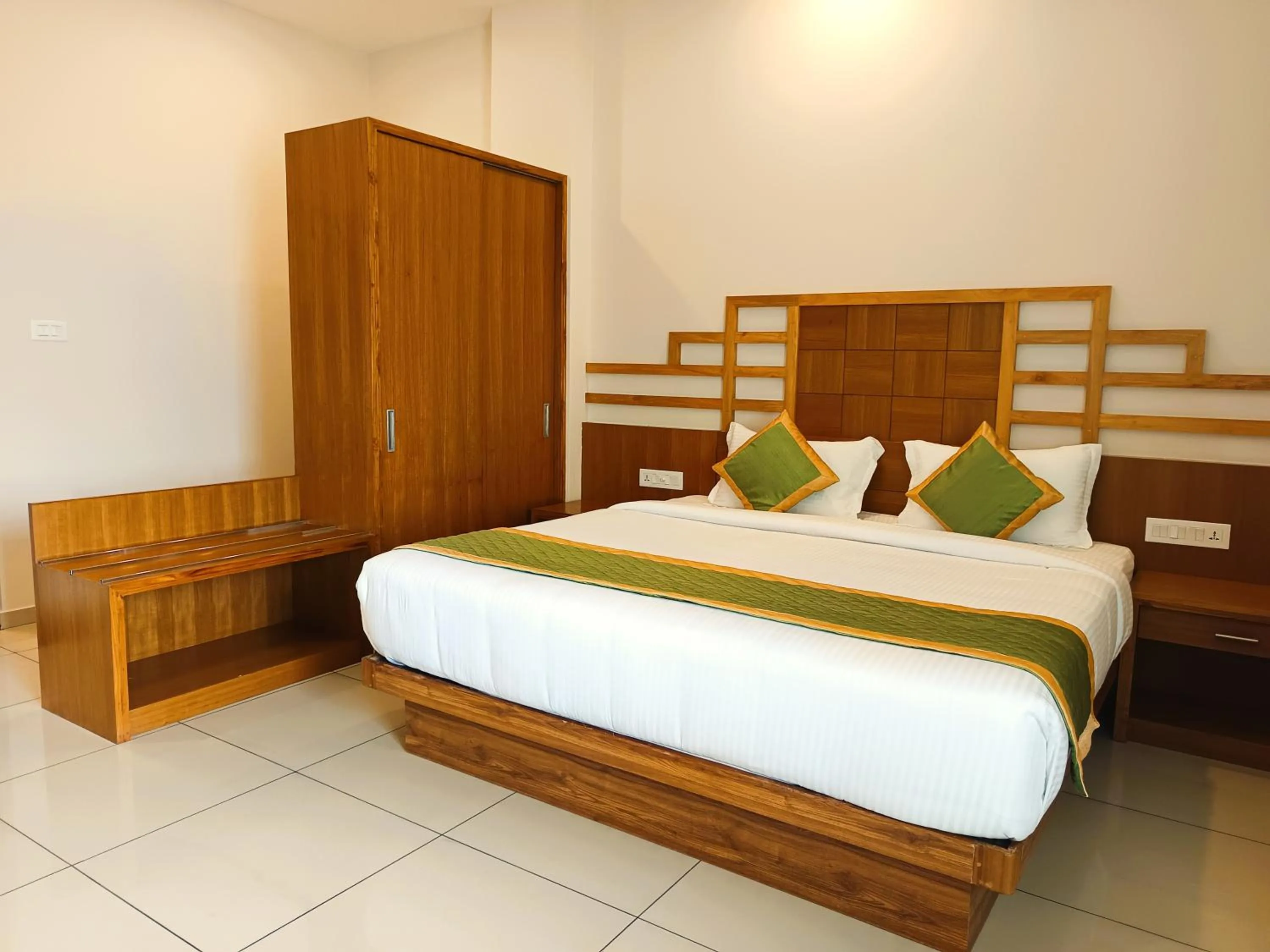 Bedroom, Bed in Misty Dale Luxury Resort & Spa