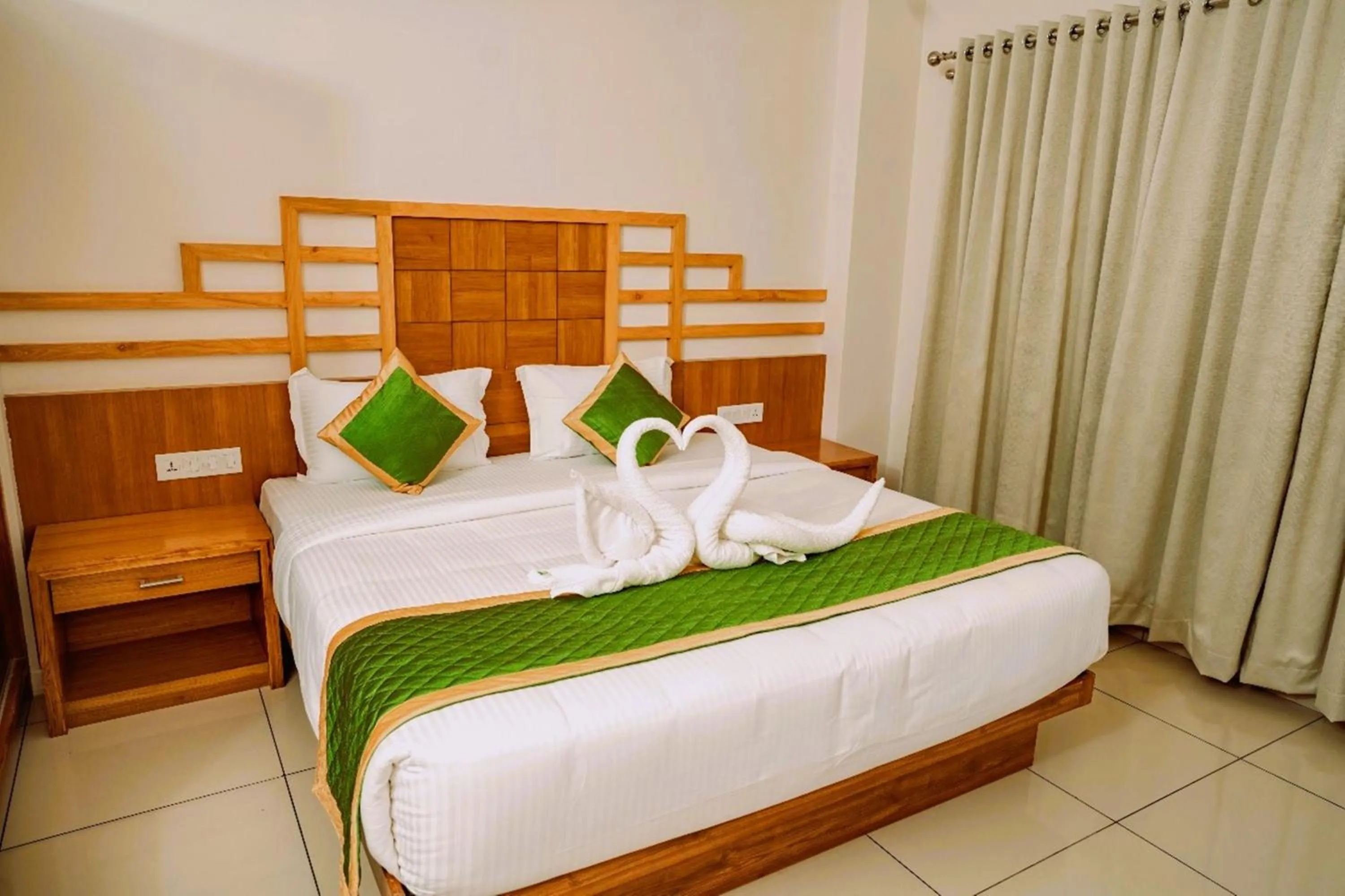 Bedroom, Bed in Misty Dale Luxury Resort & Spa