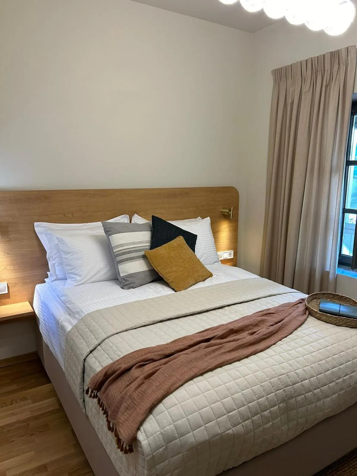 Bed in Living Yard Acropolis