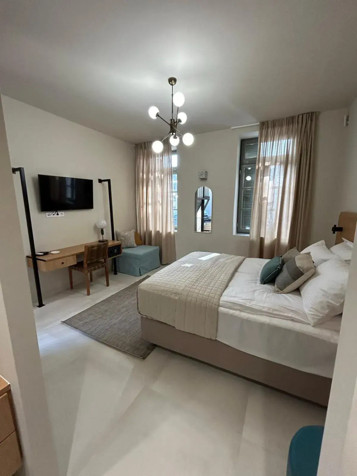 Bed in Living Yard Acropolis Bed in Living Yard Acropolis