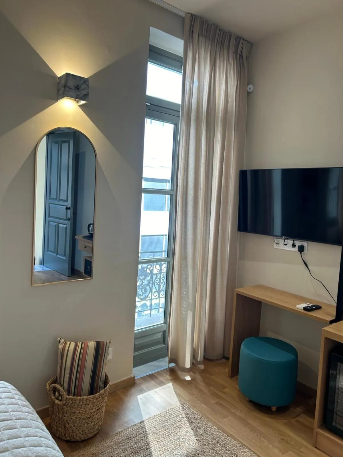 TV and multimedia, Bed in Living Yard Acropolis