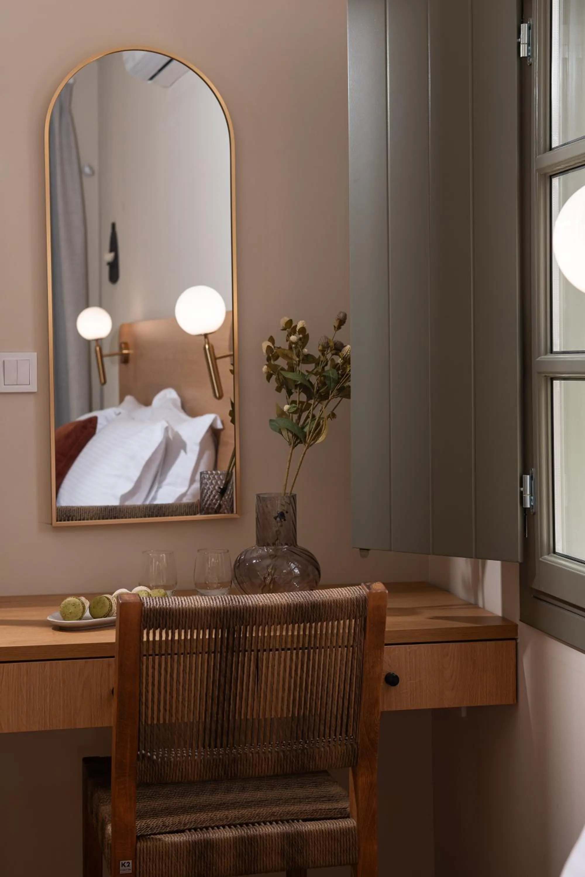 Decorative detail, Bed in Living Yard Acropolis