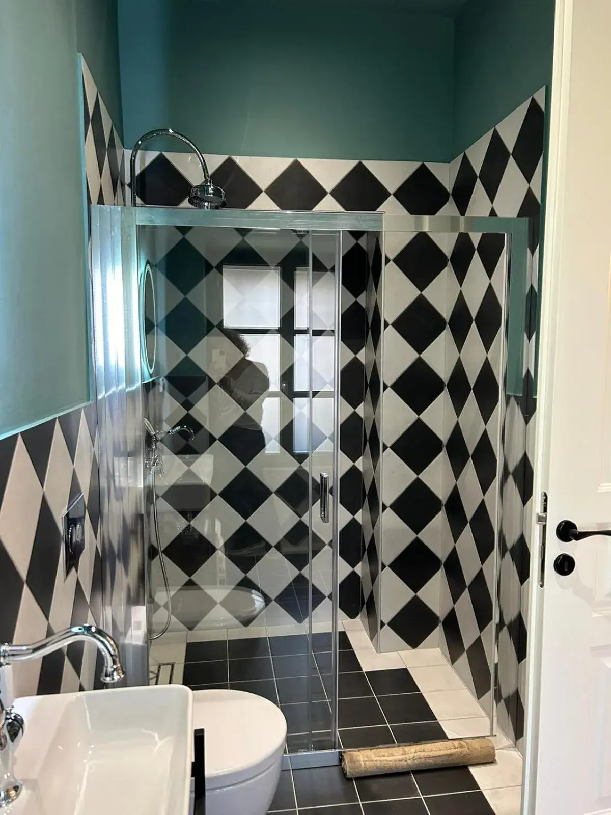 Shower in Living Yard Acropolis Shower in Living Yard Acropolis