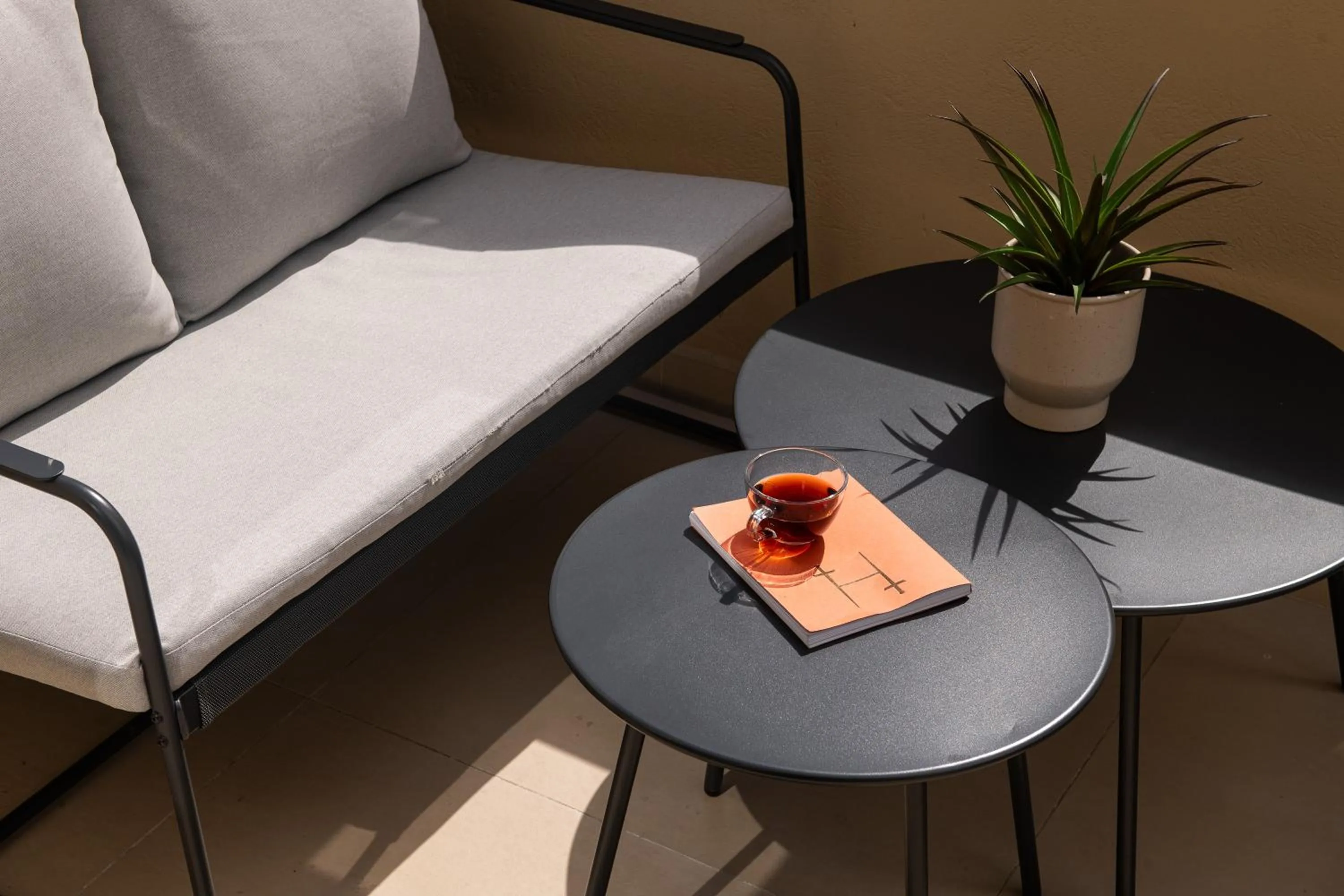 Balcony/Terrace in Living Yard Acropolis