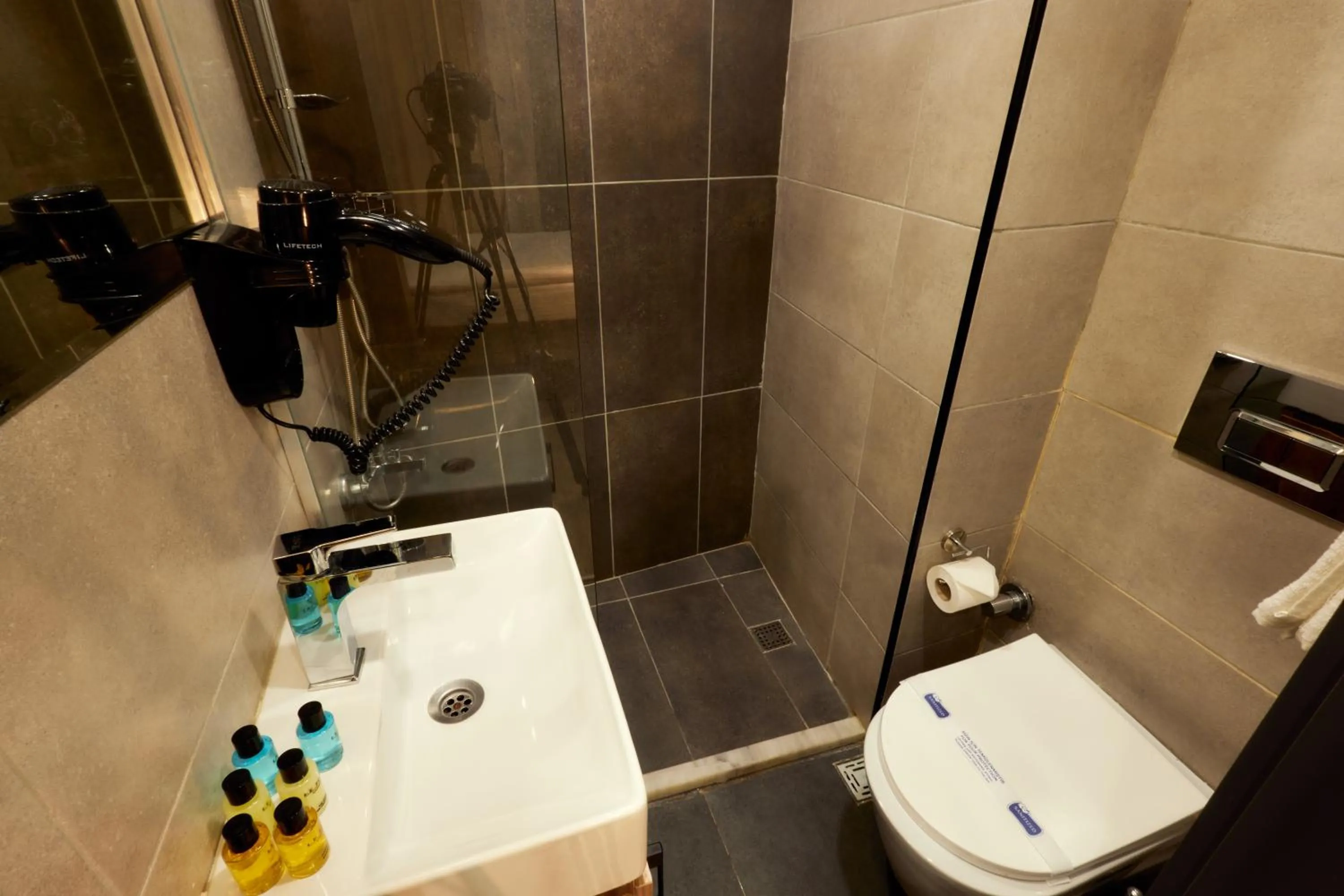 Bathroom in Le Port Karaköy