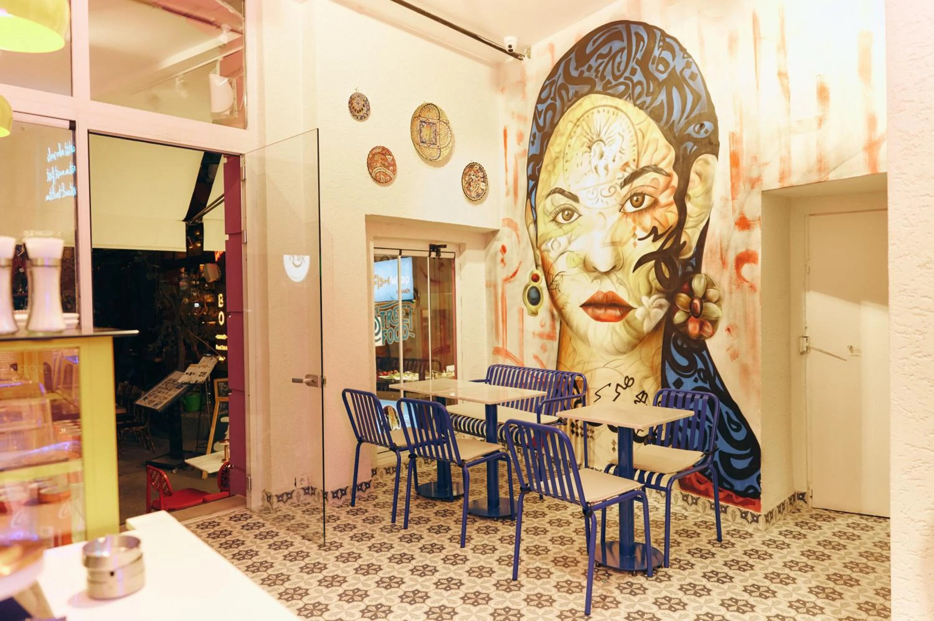 Restaurant/places to eat in Le Port Karaköy