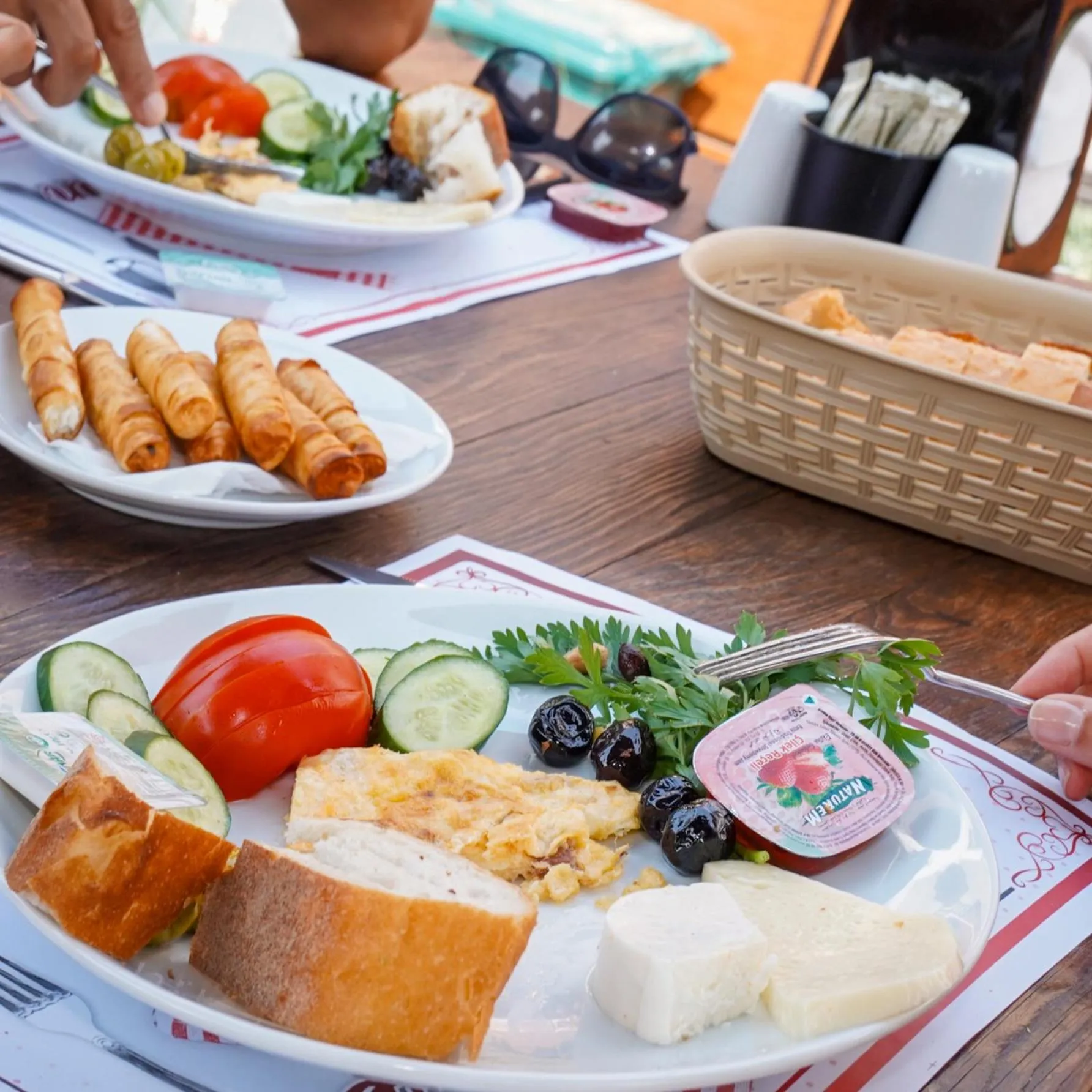 Food and drinks in Akyaka Nehir Butik Otel