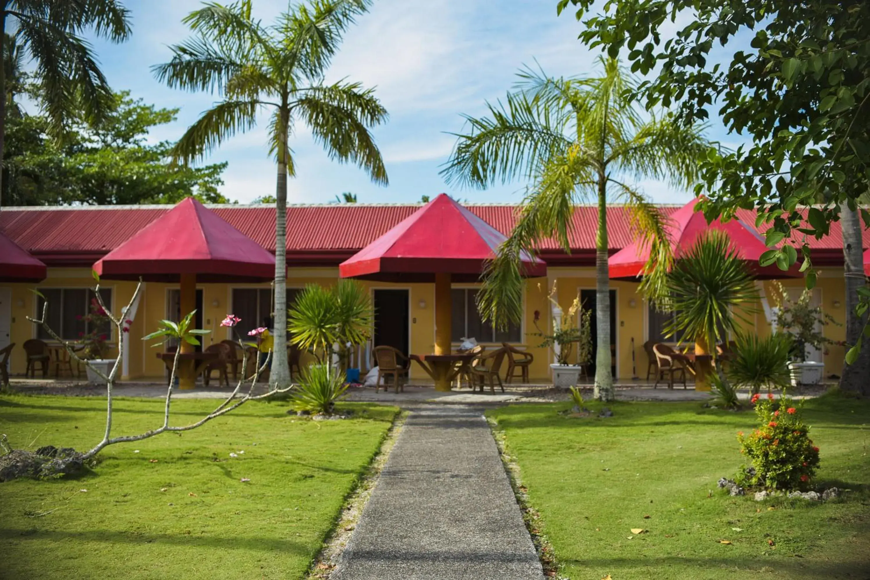 Garden view in Whispering Palms Island Resort Garden view in Whispering Palms Island Resort