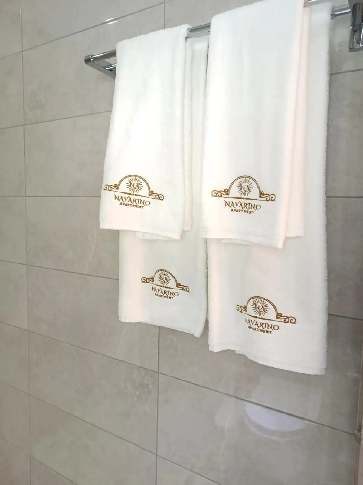 towels in Navarino Luxe Suites
