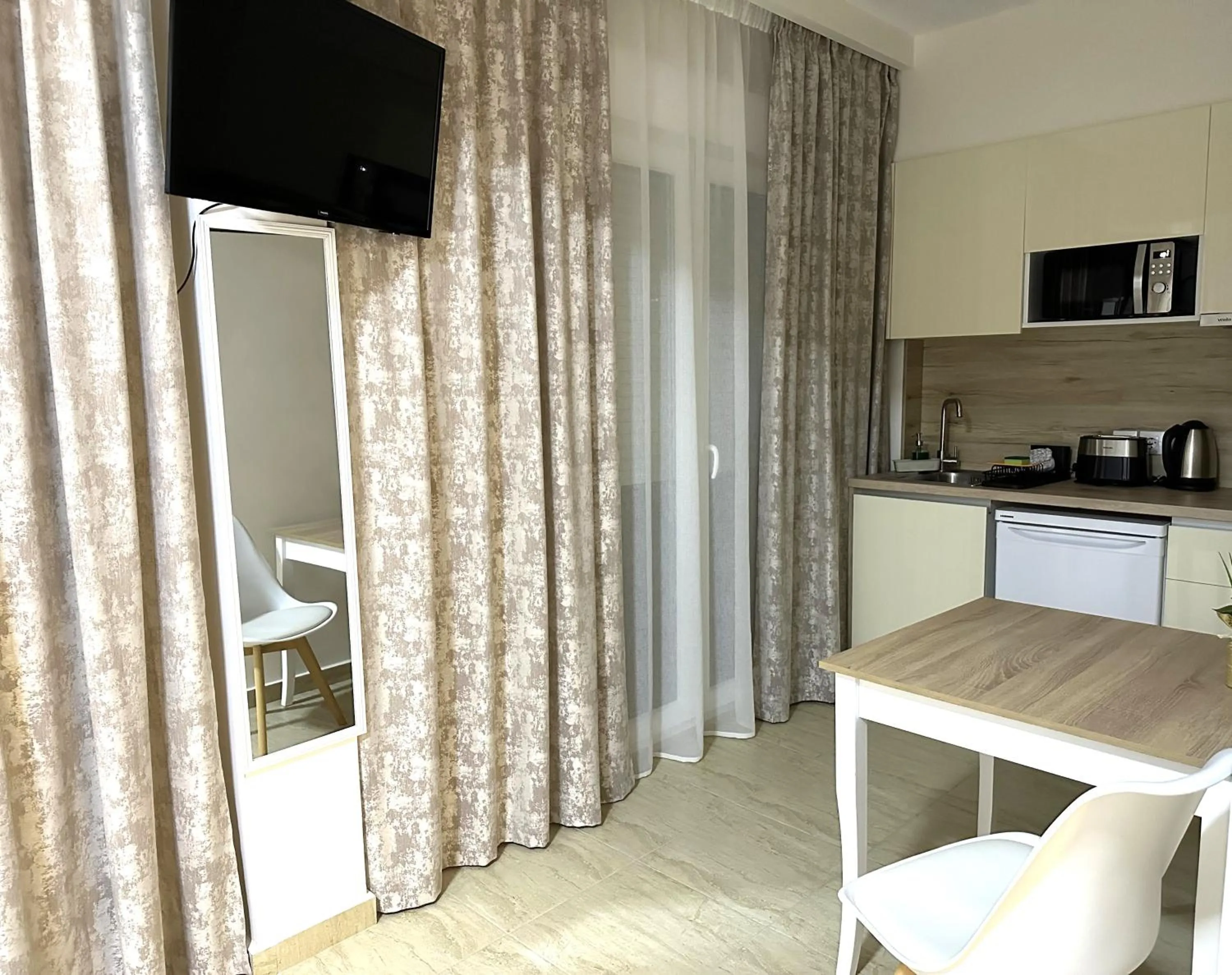 Kitchen or kitchenette in Navarino Luxe Suites