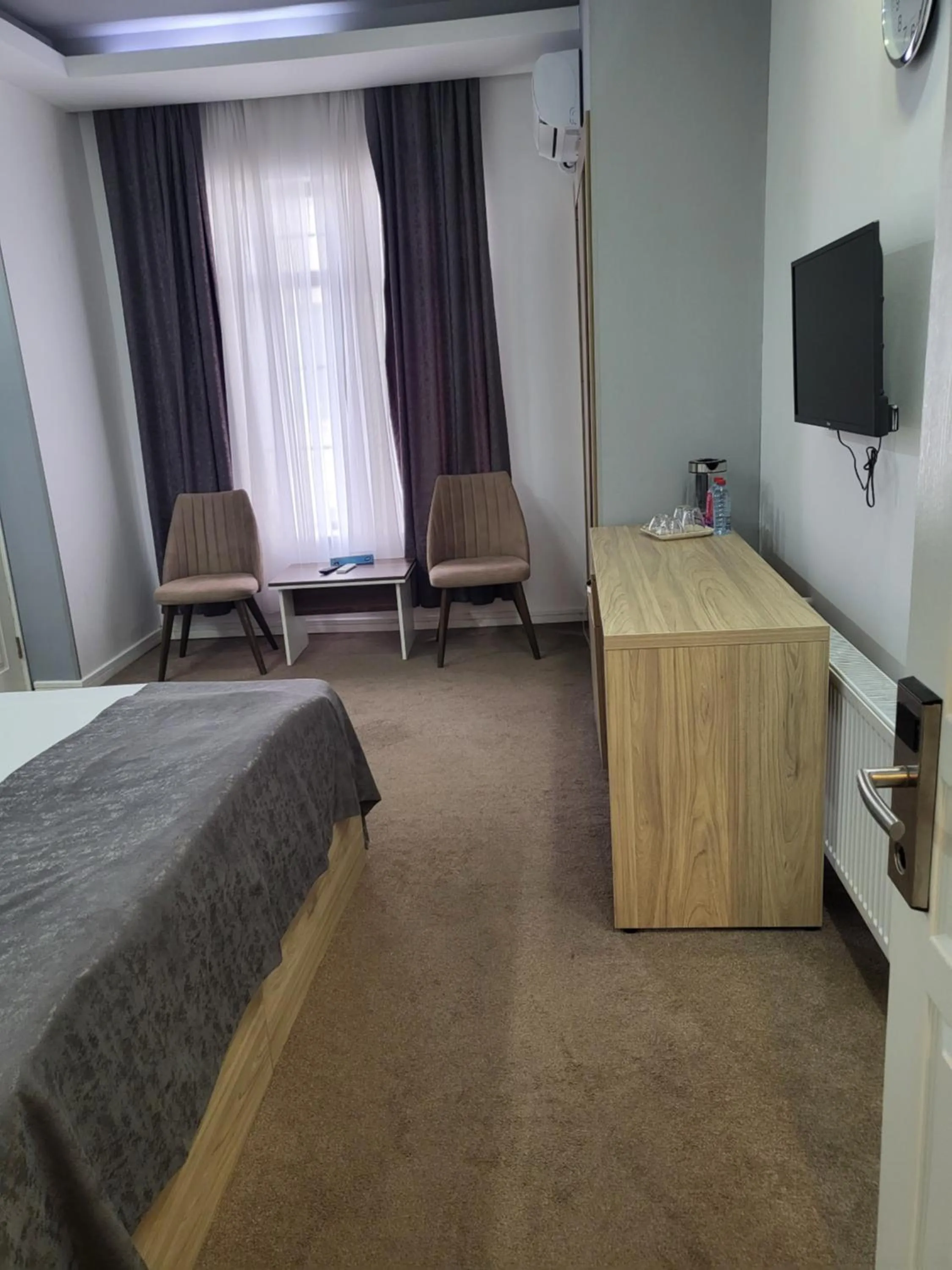 Bed in ZamZam-Madinah Halal Hotels Group