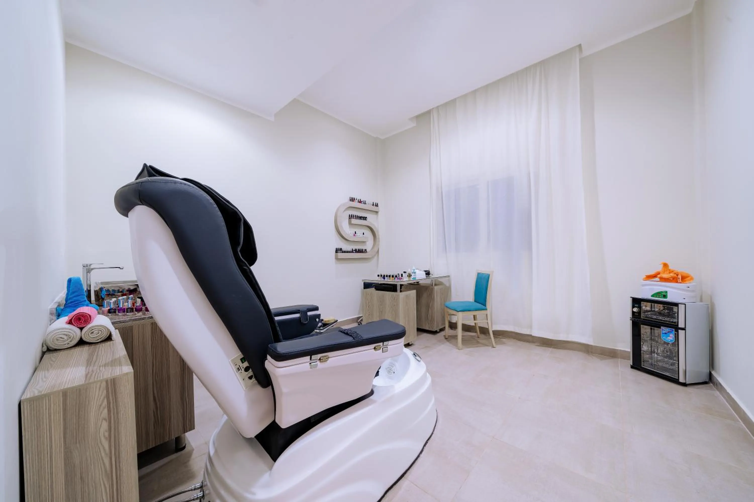 Property building in SIRENA BEACH RESORT & SPA