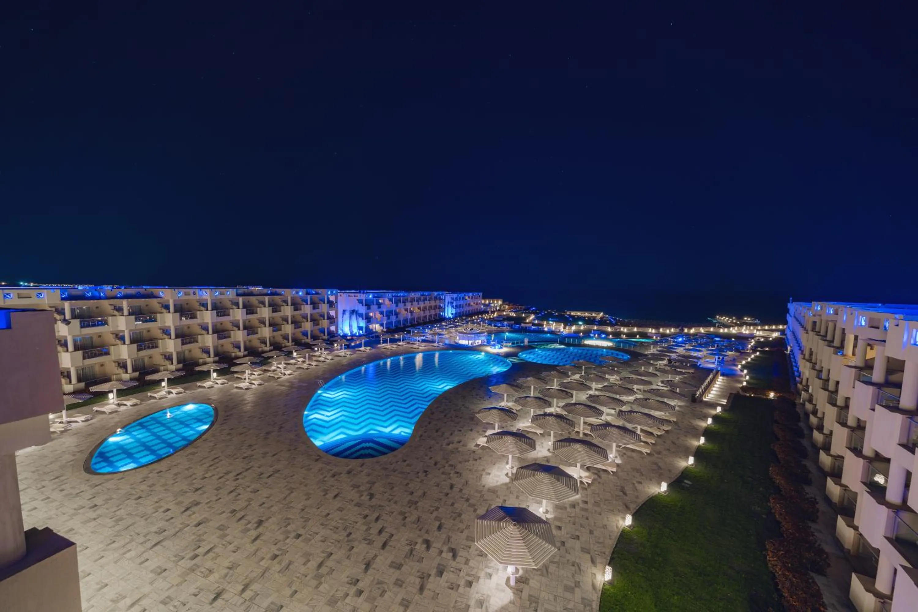 Night in SIRENA BEACH RESORT & SPA