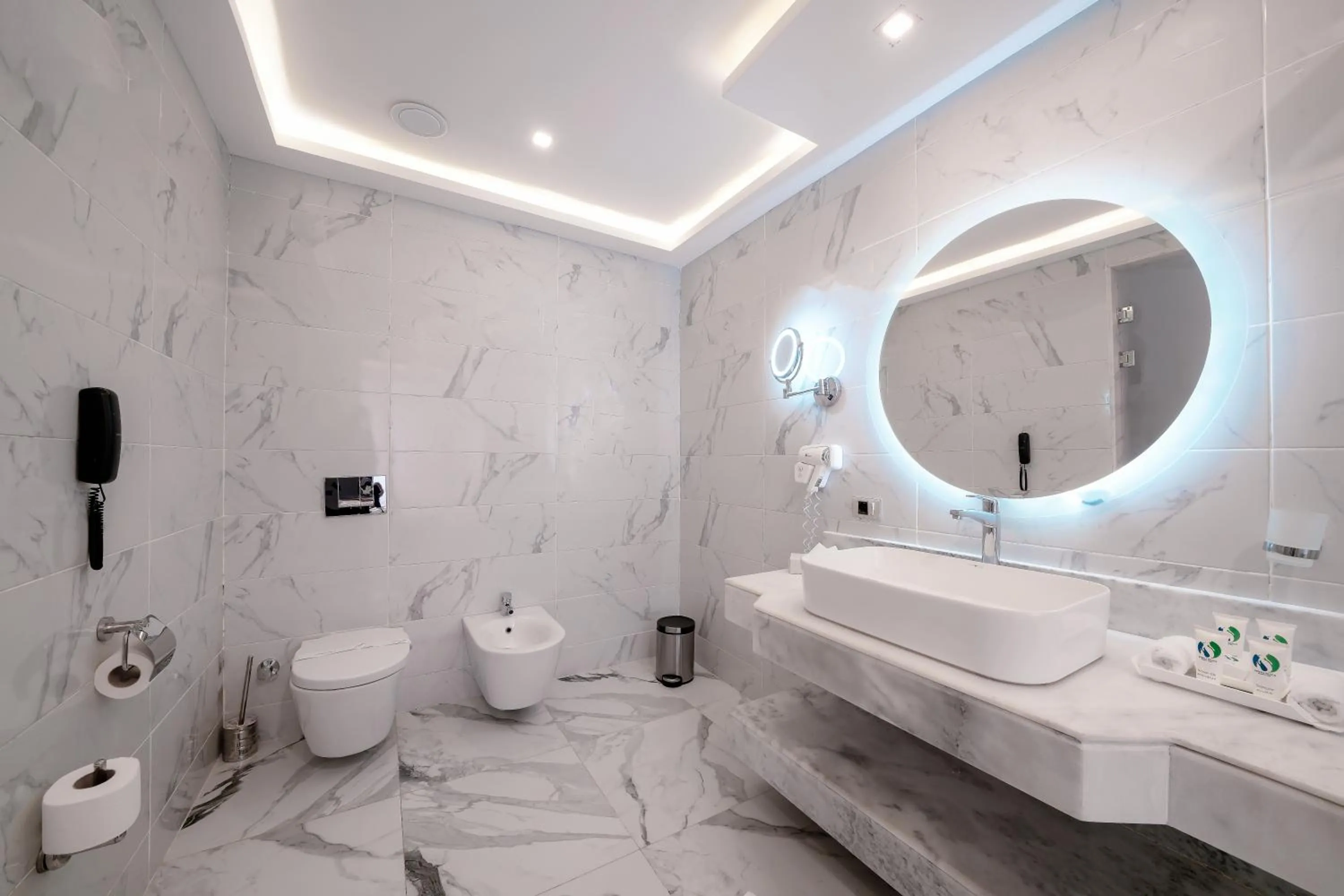 Shower in SIRENA BEACH RESORT & SPA