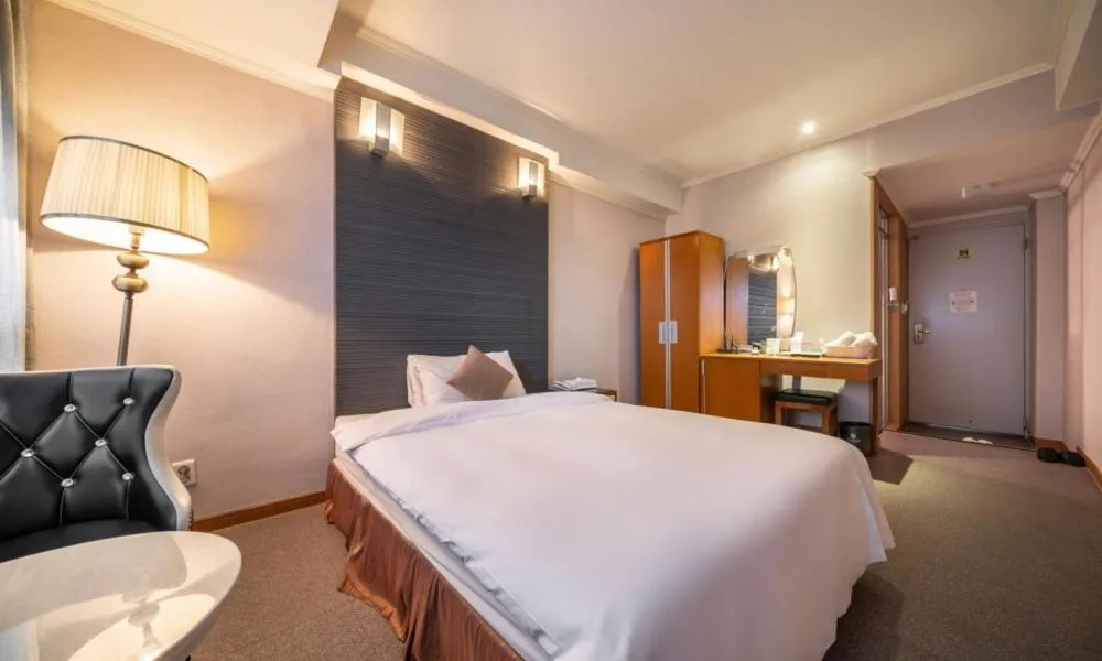 Bed in Ansan Seowon Tourist Hotel