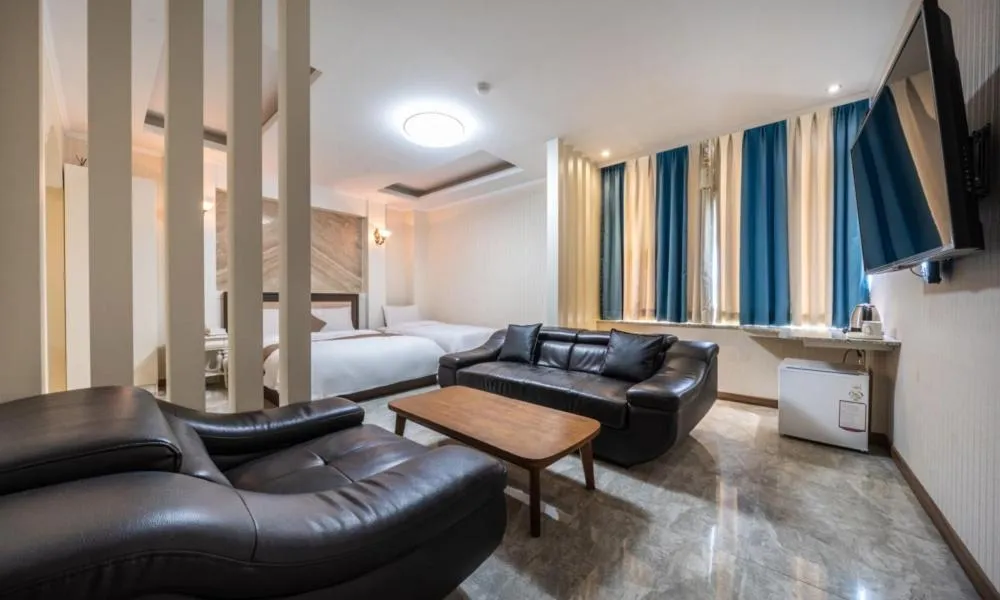 Bed in Ansan Seowon Tourist Hotel