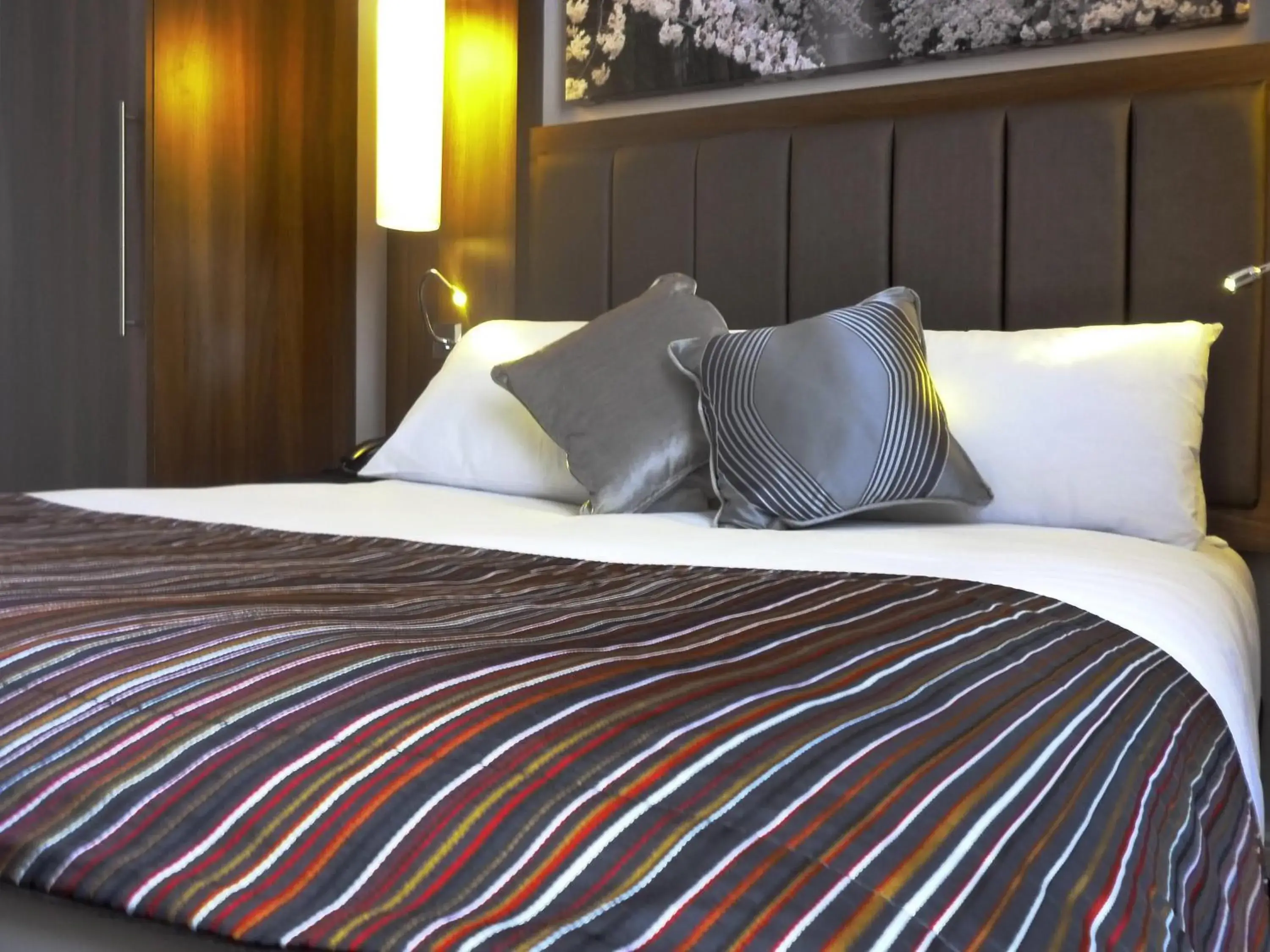 Bedroom, Bed in Mercure Darlington King's Hotel Bedroom, Bed in Mercure Darlington King's Hotel