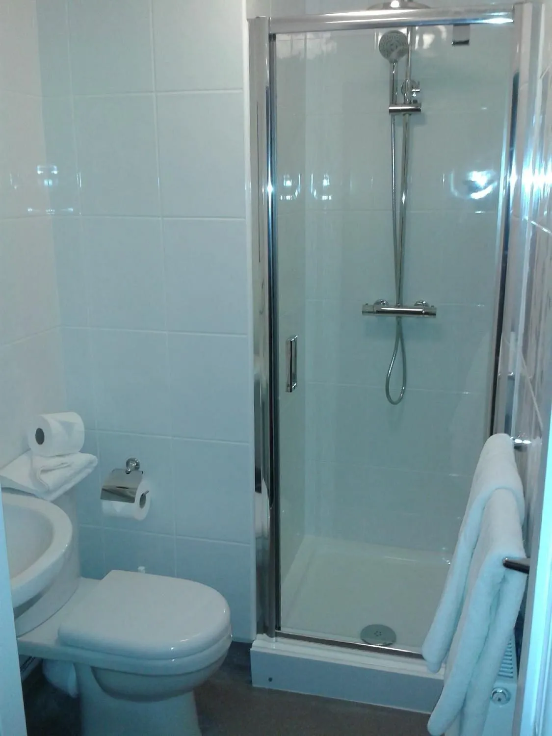 Twin Room in Cambridge Hotel Waterfront