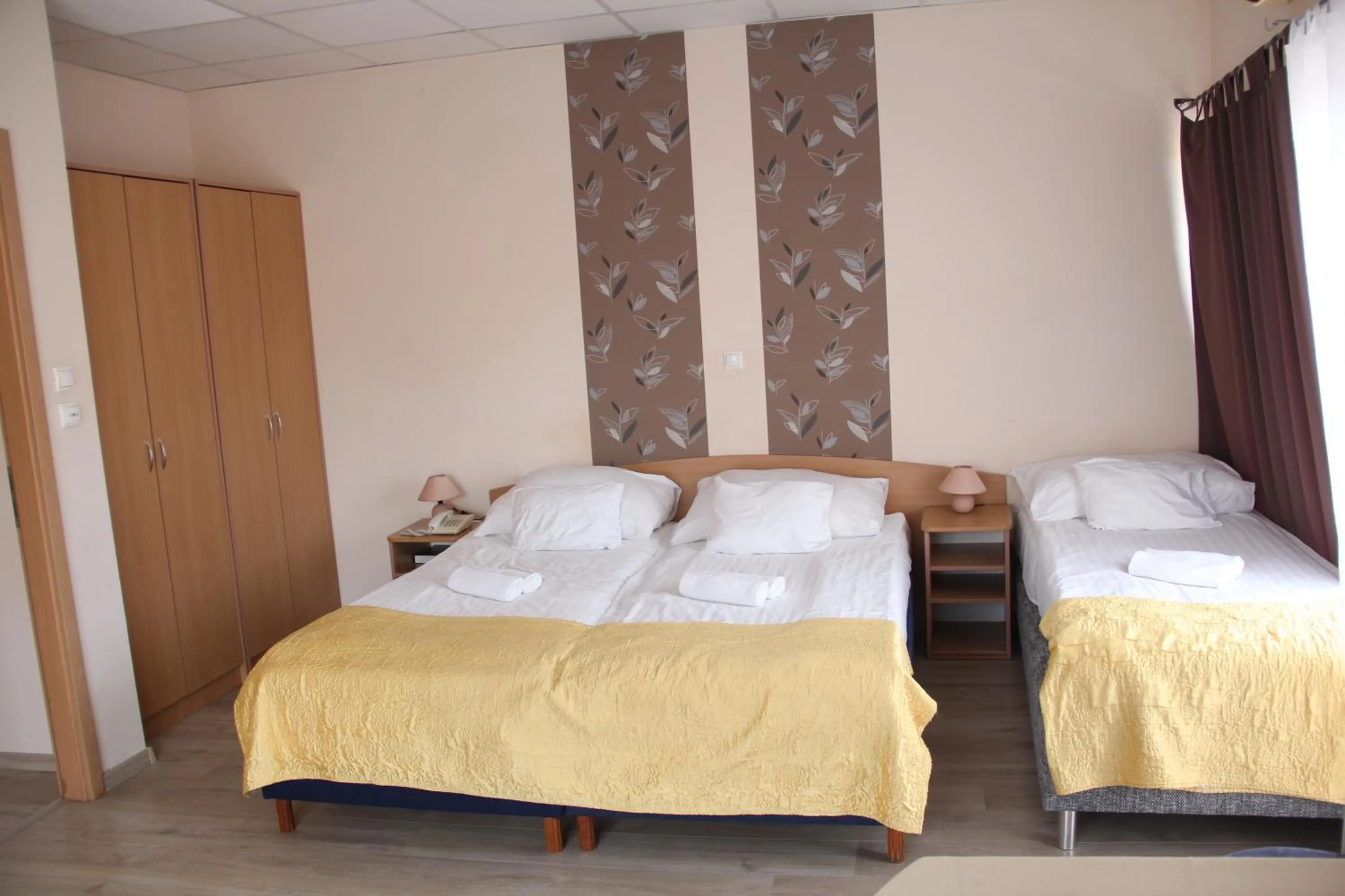 Photo of the whole room, Bed in Hotel Rose City