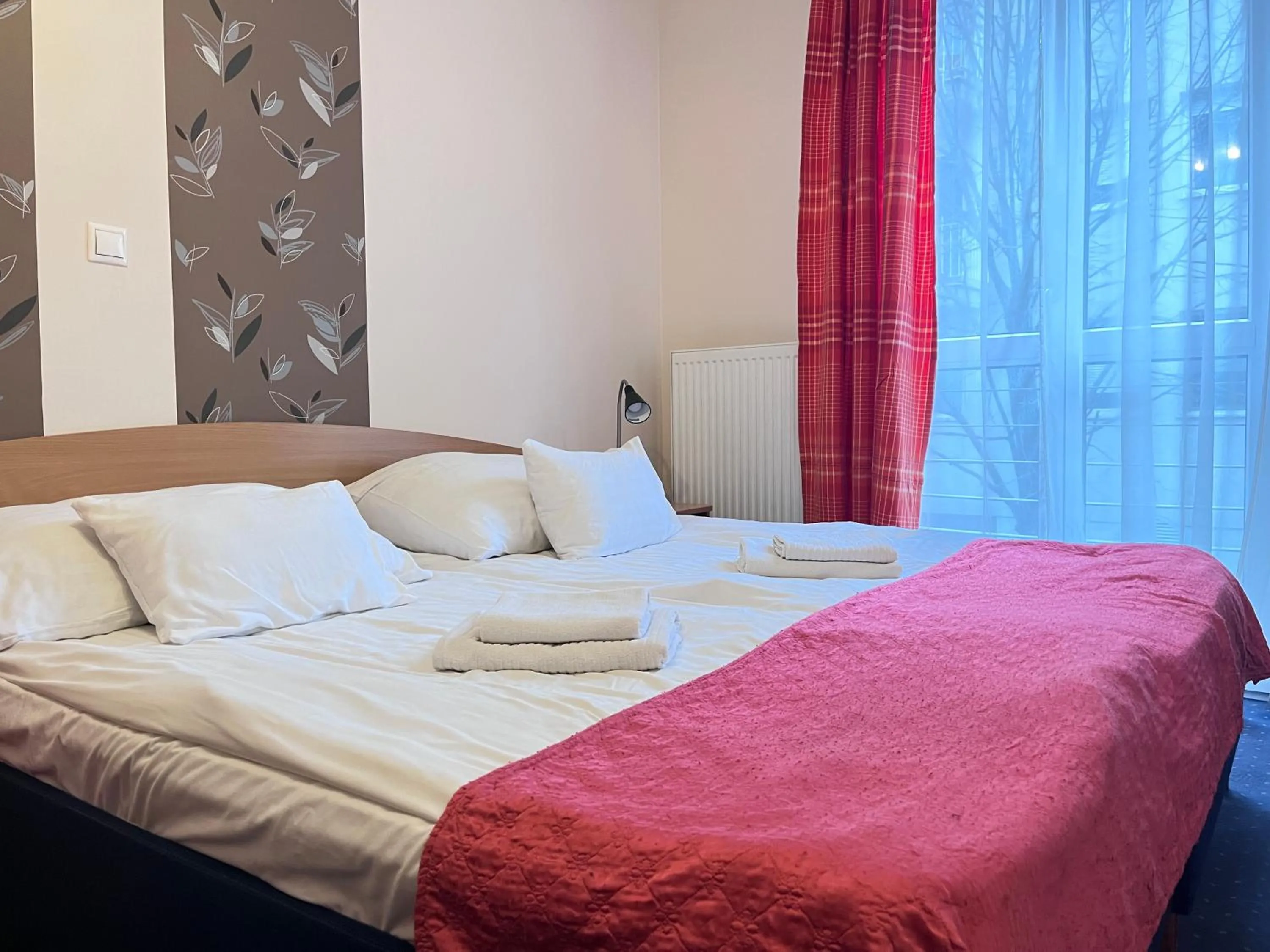 Bed in Hotel Rose City