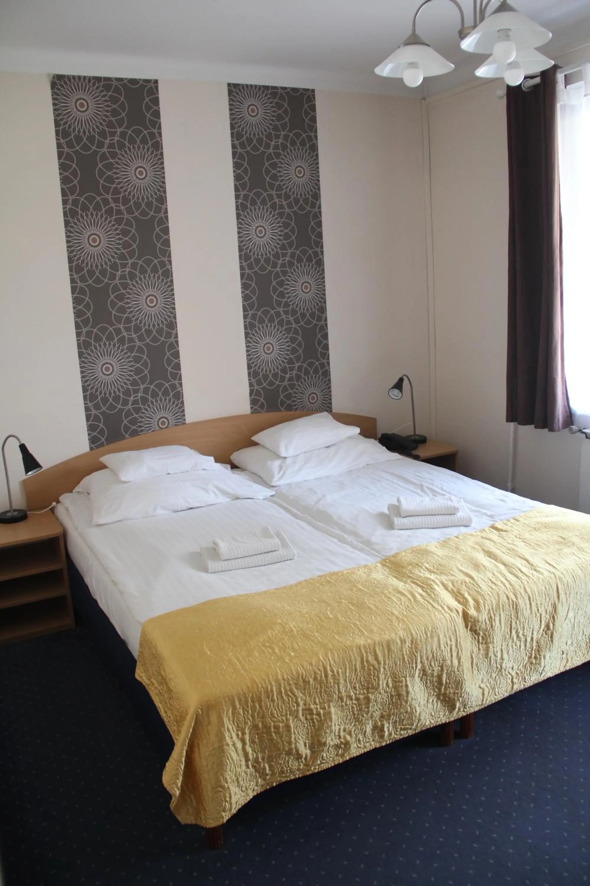 Photo of the whole room, Bed in Hotel Rose City