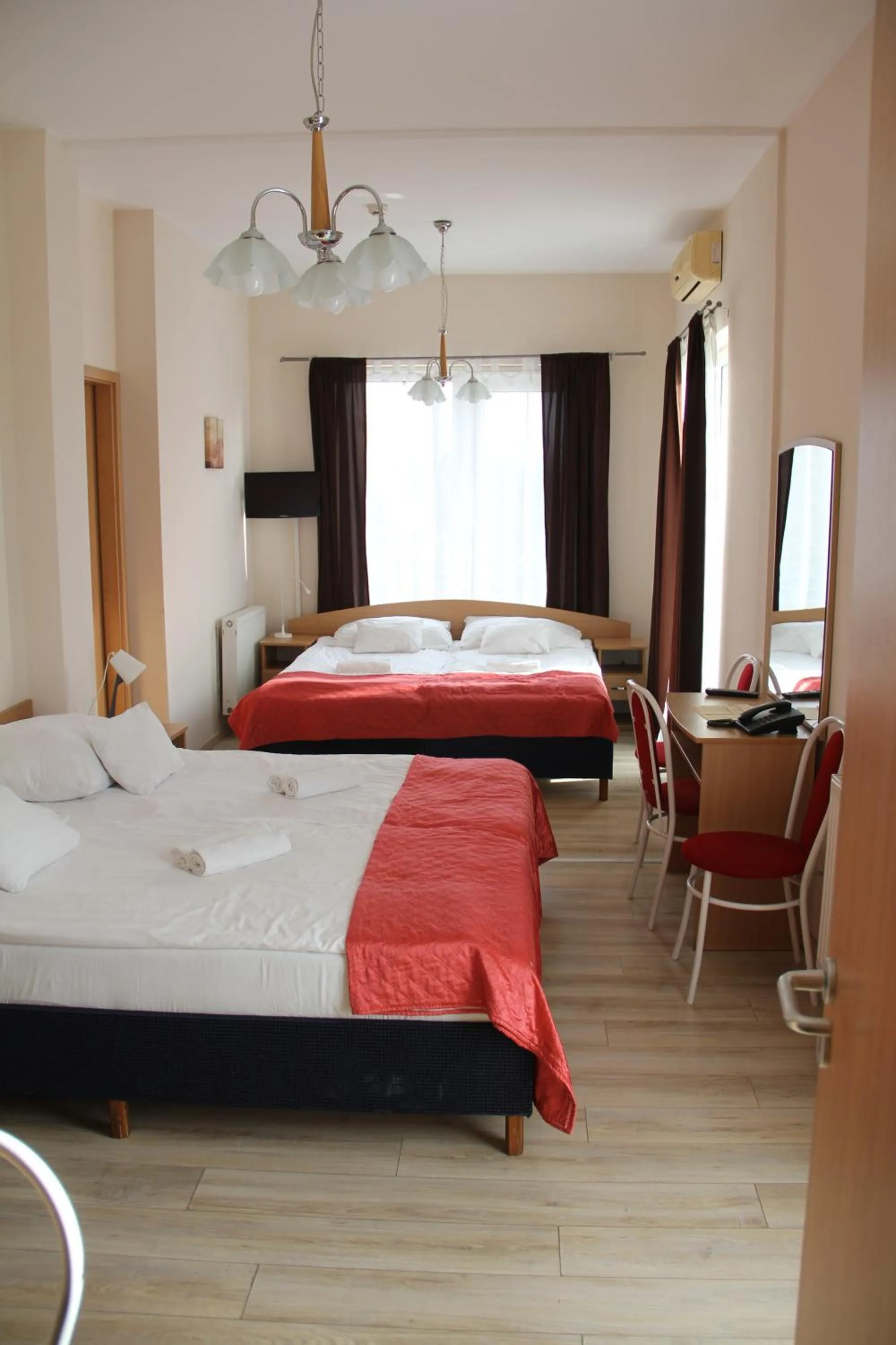 Photo of the whole room, Bed in Hotel Rose City