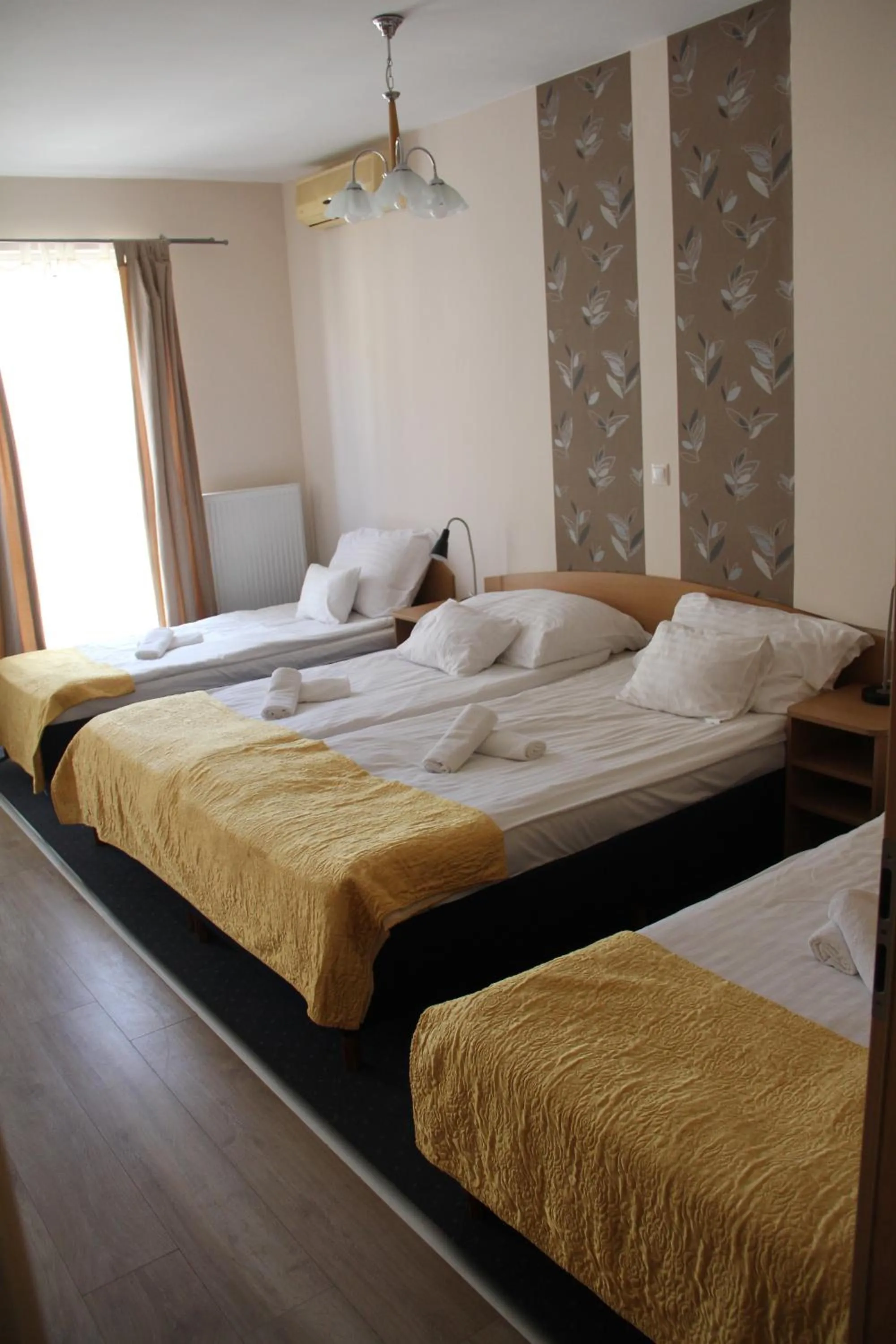 Photo of the whole room, Bed in Hotel Rose City
